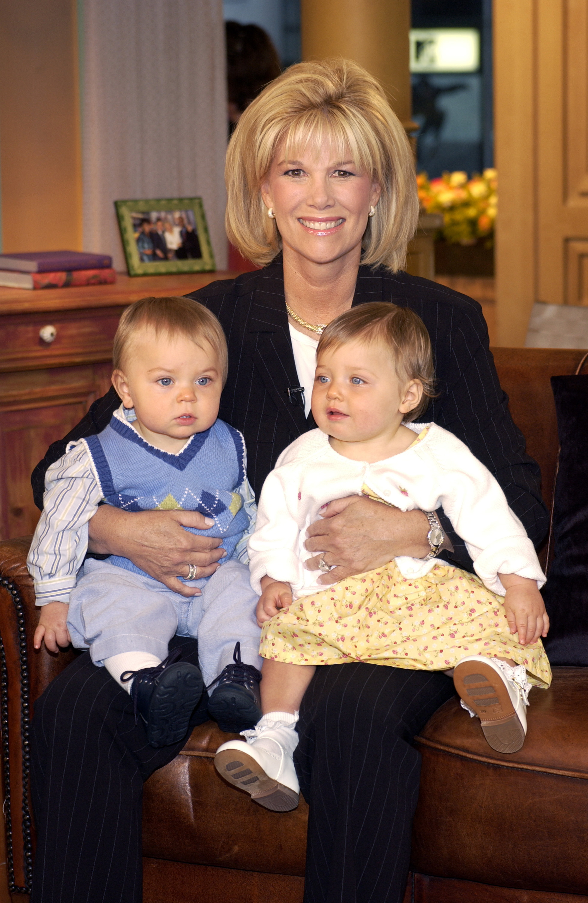 Joan Lunden with Max and Kate Konigsberg on “Good Morning America” on May 3, 2004 | Source: Getty Images