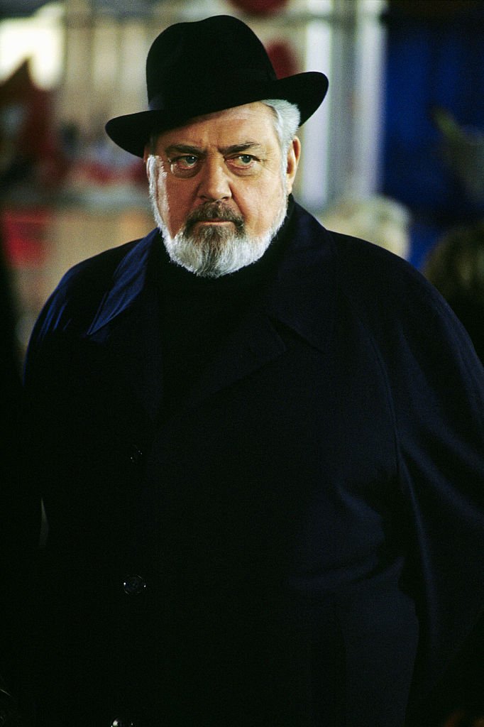 Raymond Burr during the filming of the TV series "Perry Mason" on December 8, 1989 | Source: Getty Images