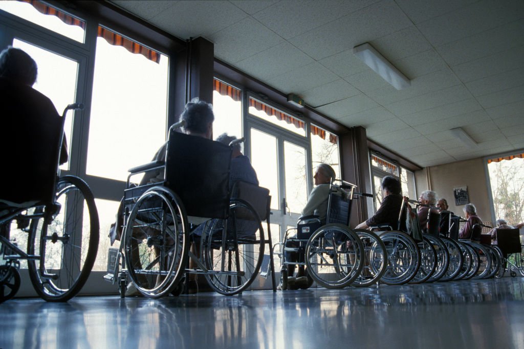 Des personnes âgées dans un Ehpad. | Photo : Getty Images