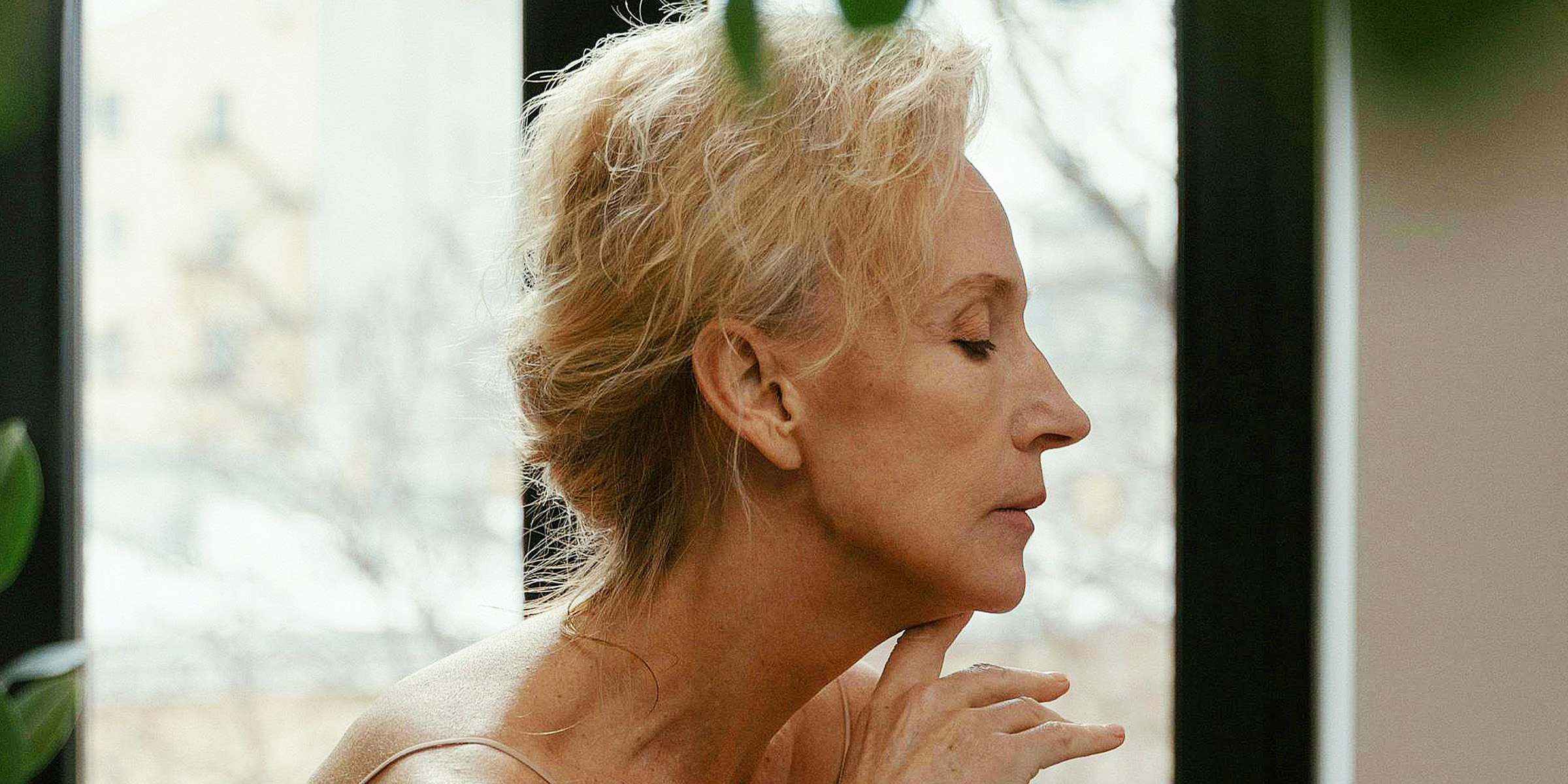 Woman meditating | Source: Pexels