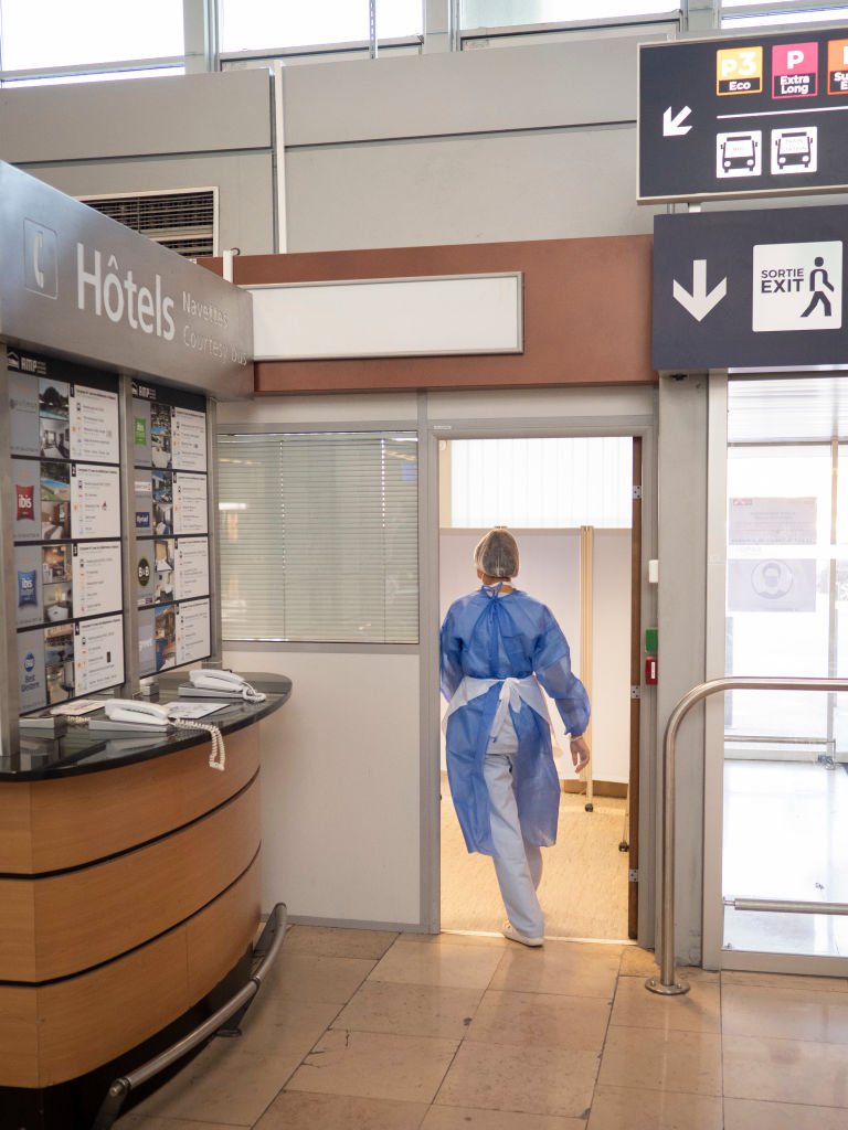 A nurse of ARS is seen at Marseille Provence Airport on October 30, 2020 | Photo: Getty Images