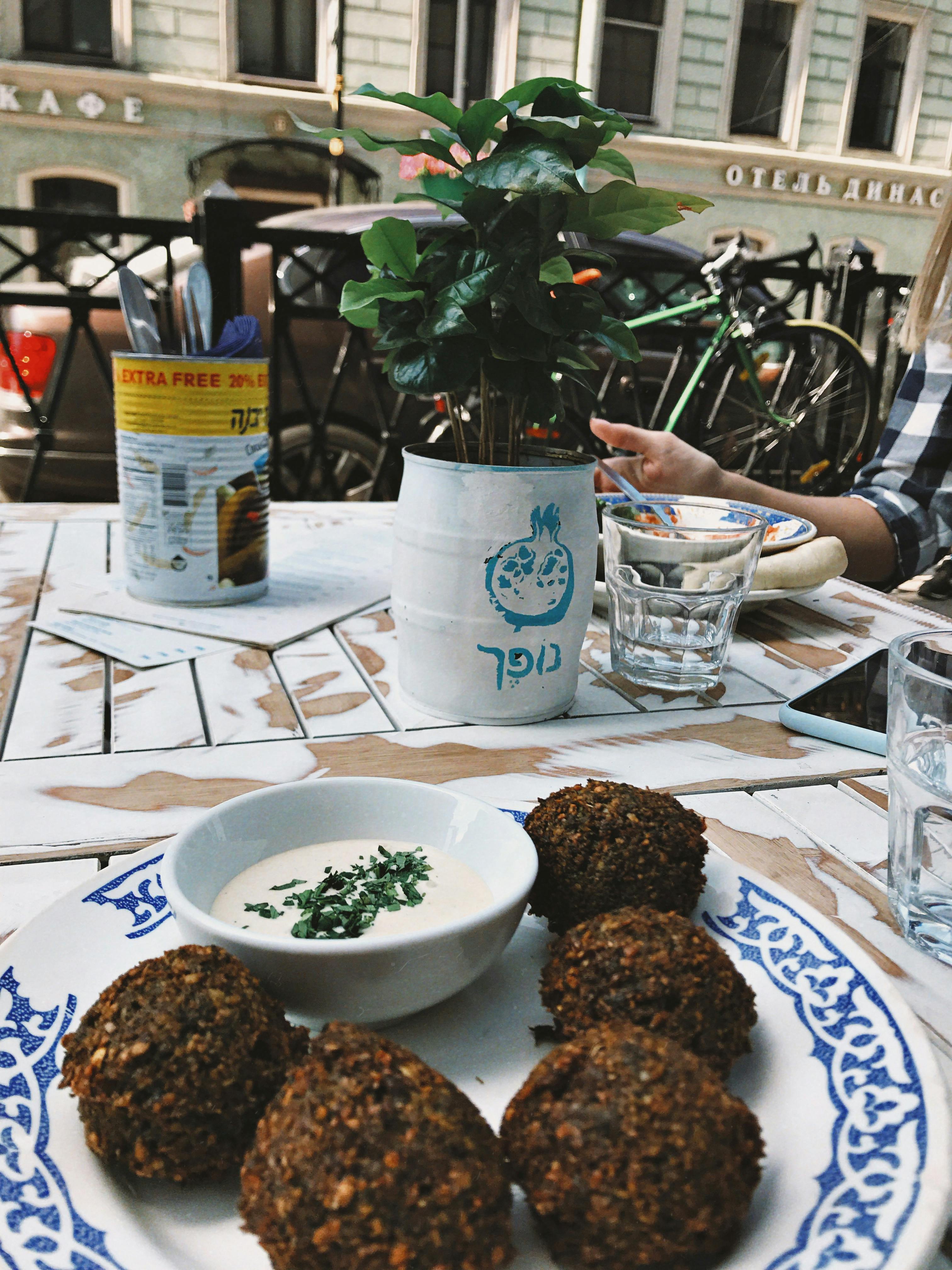 Vegan meatballs | Source: Pexels