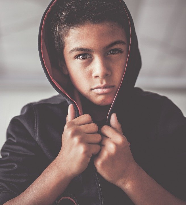 Niño adolescente / Imagen tomada de: Pixabay