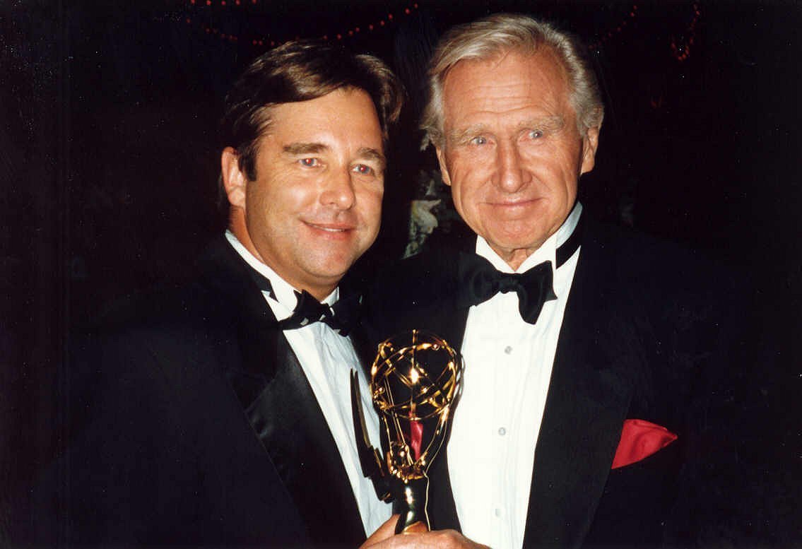 Lloyd Bridges and his son Beau at the 44th Emmy Awards, August 30, 1992 | Photo: Wikimedia Commons Images