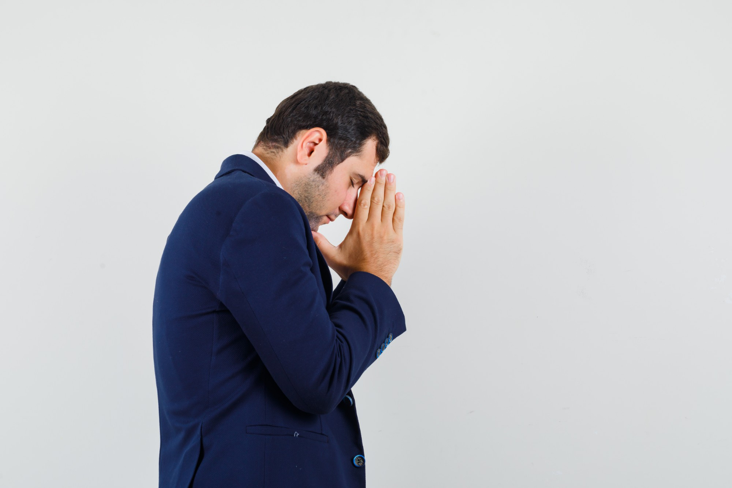 A devastated man | Source: Freepik