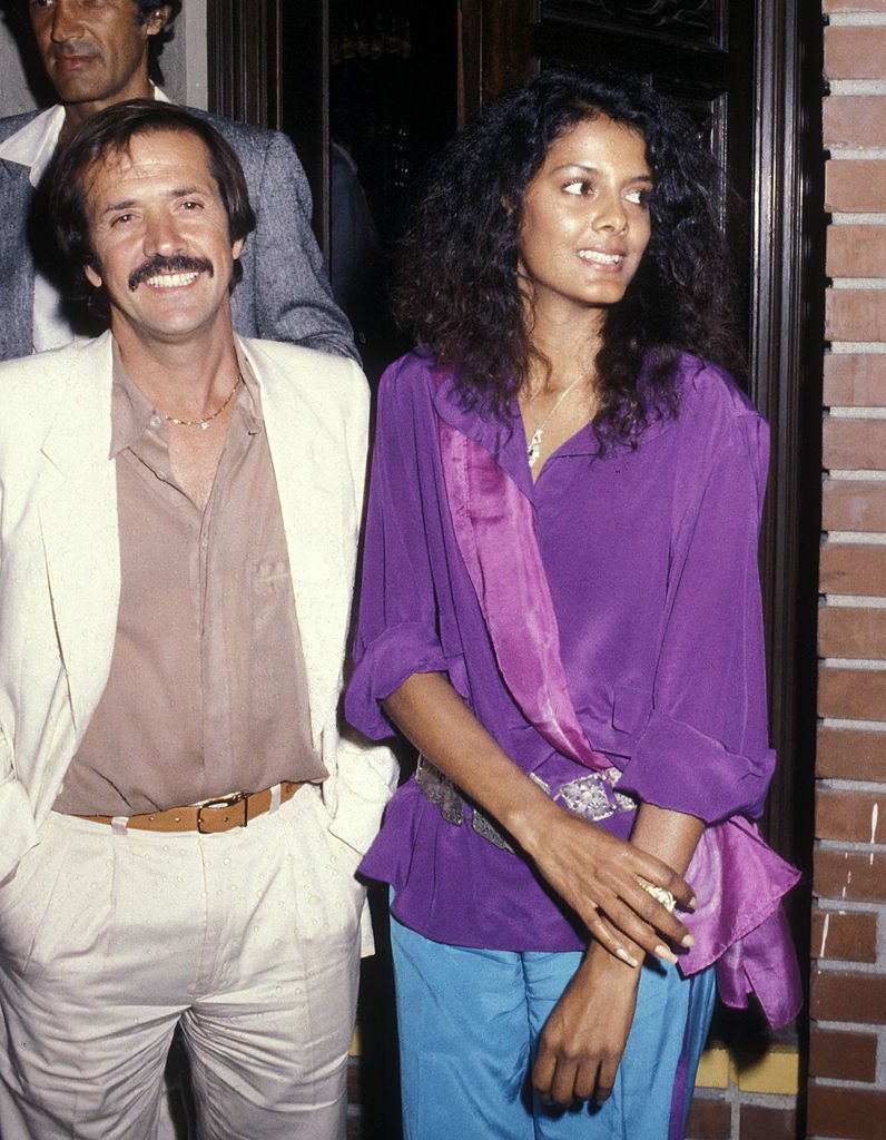  Sonny Bono and girlfriend Susie Coelho on October 3, 1979 dine at La Scala Restaurant in Beverly Hills | Photo: Getty Images