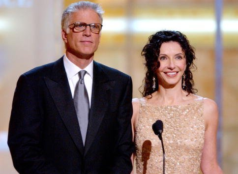 Ted Danson and Mary Steenburgen speak during the 28th Annual Peoples Choice Awards at the Pasadena Civic Center January 13, 2002, in Pasadena, CA. | Source: Getty Images.
