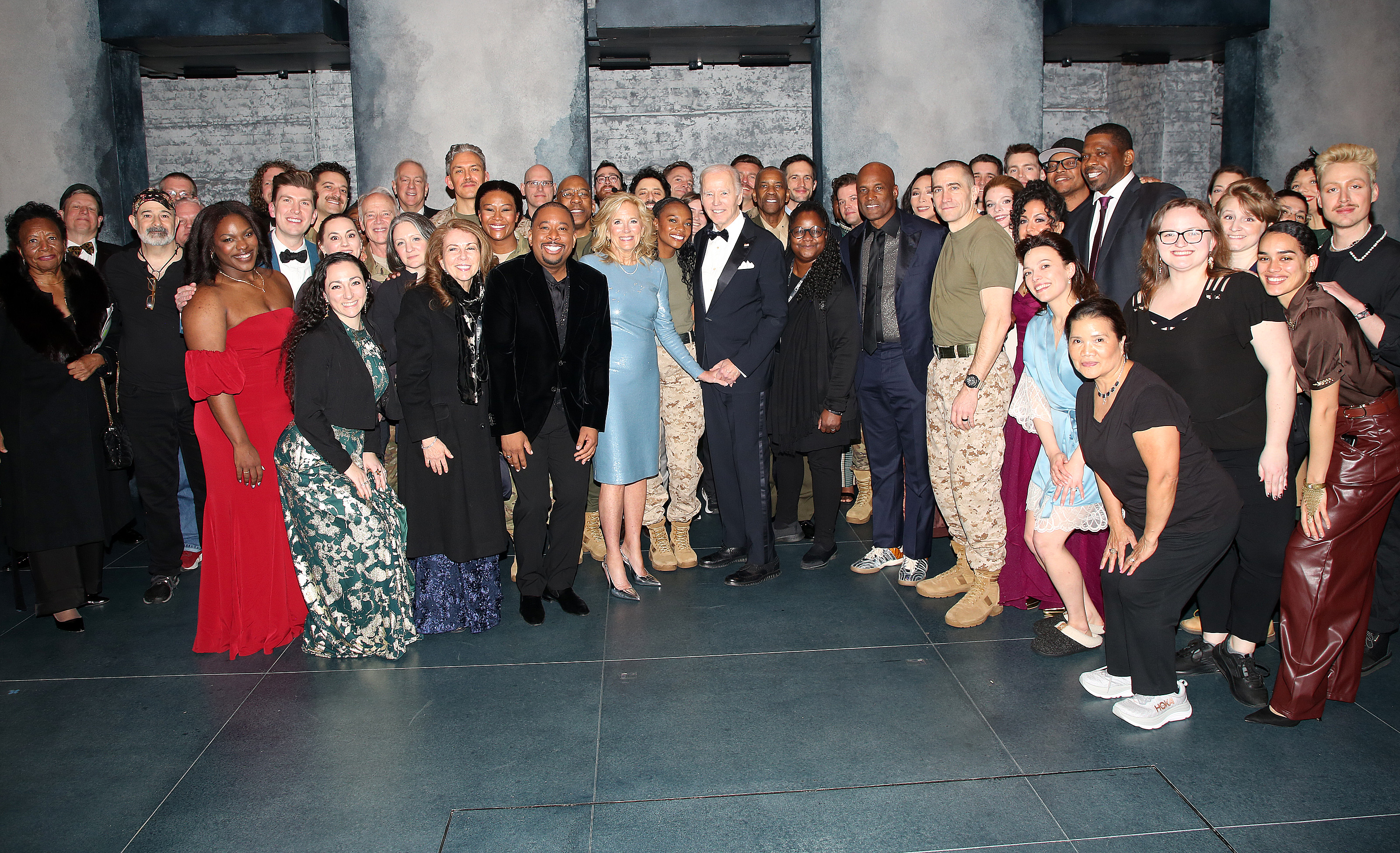 Dr. Jill and Joe Biden pose with Denzel Washington, Jake Gyllenhaal, Director Kenny Leon, and the Company of "Othello" backstage on the opening night of "Othello" in New York City | Source: Getty Images