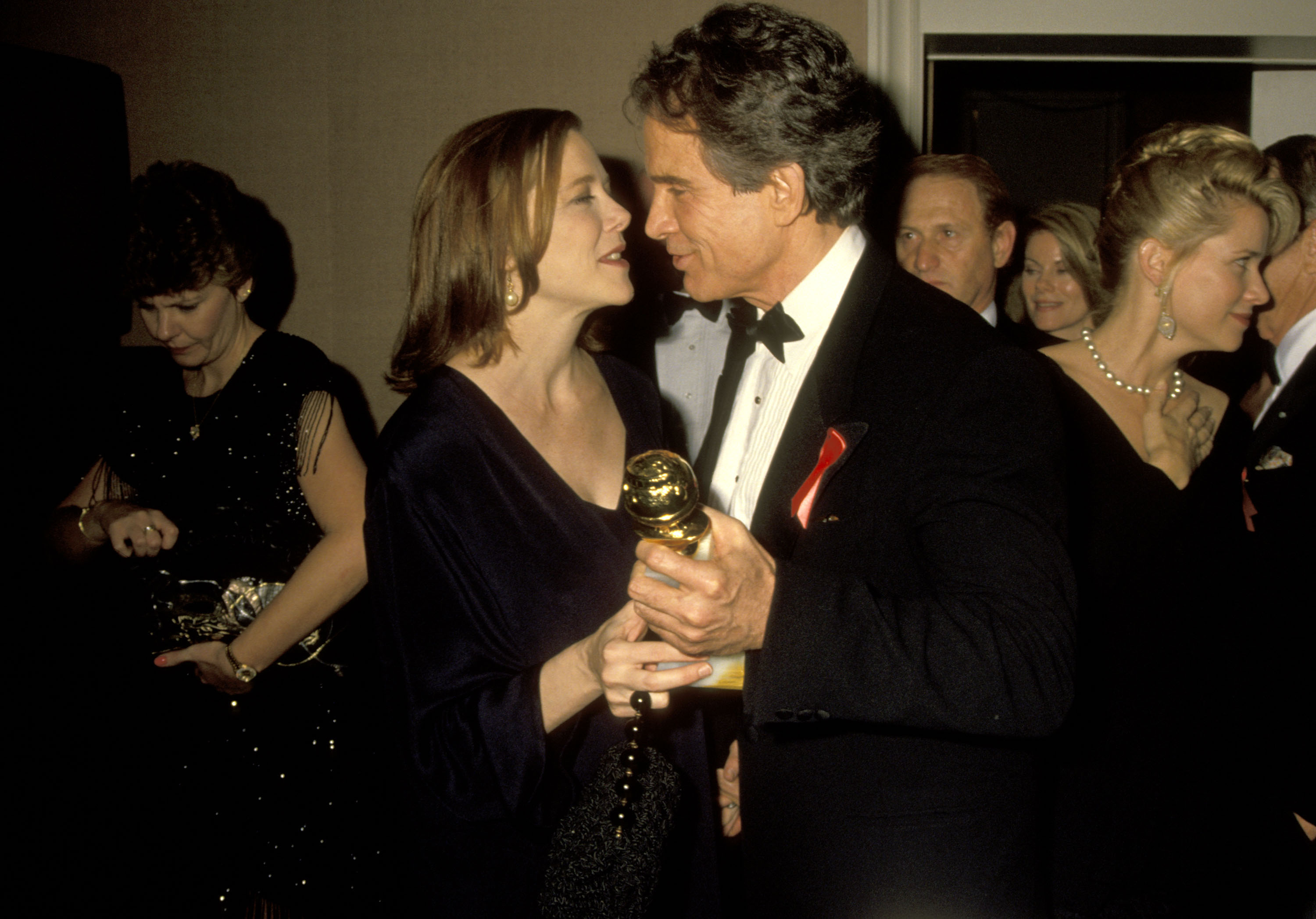Annette Bening and Warren Beatty during the 49th Annual Golden Globe Awards at Beverly Hilton Hotel on January 18, 1992 in Beverly Hills, California | Source: Getty Images