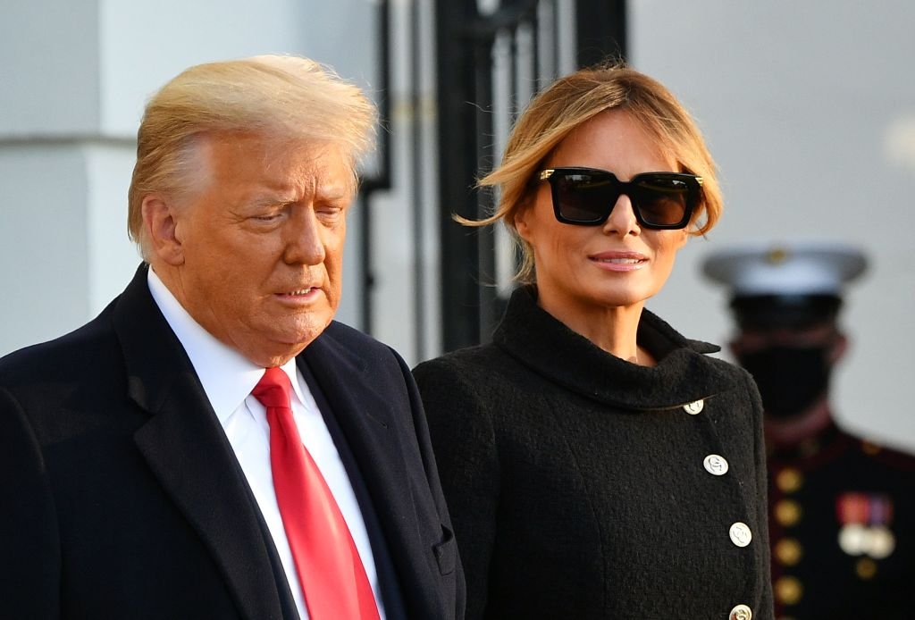Donald Trump y Melania Trump abandonando la Casa Blanca en Washington, DC, el 20 de enero de 2021. | Foto: Getty Images