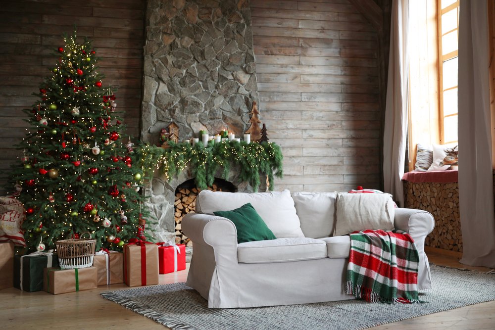 Casa con decoración navideña. | Foto: Shutterstock