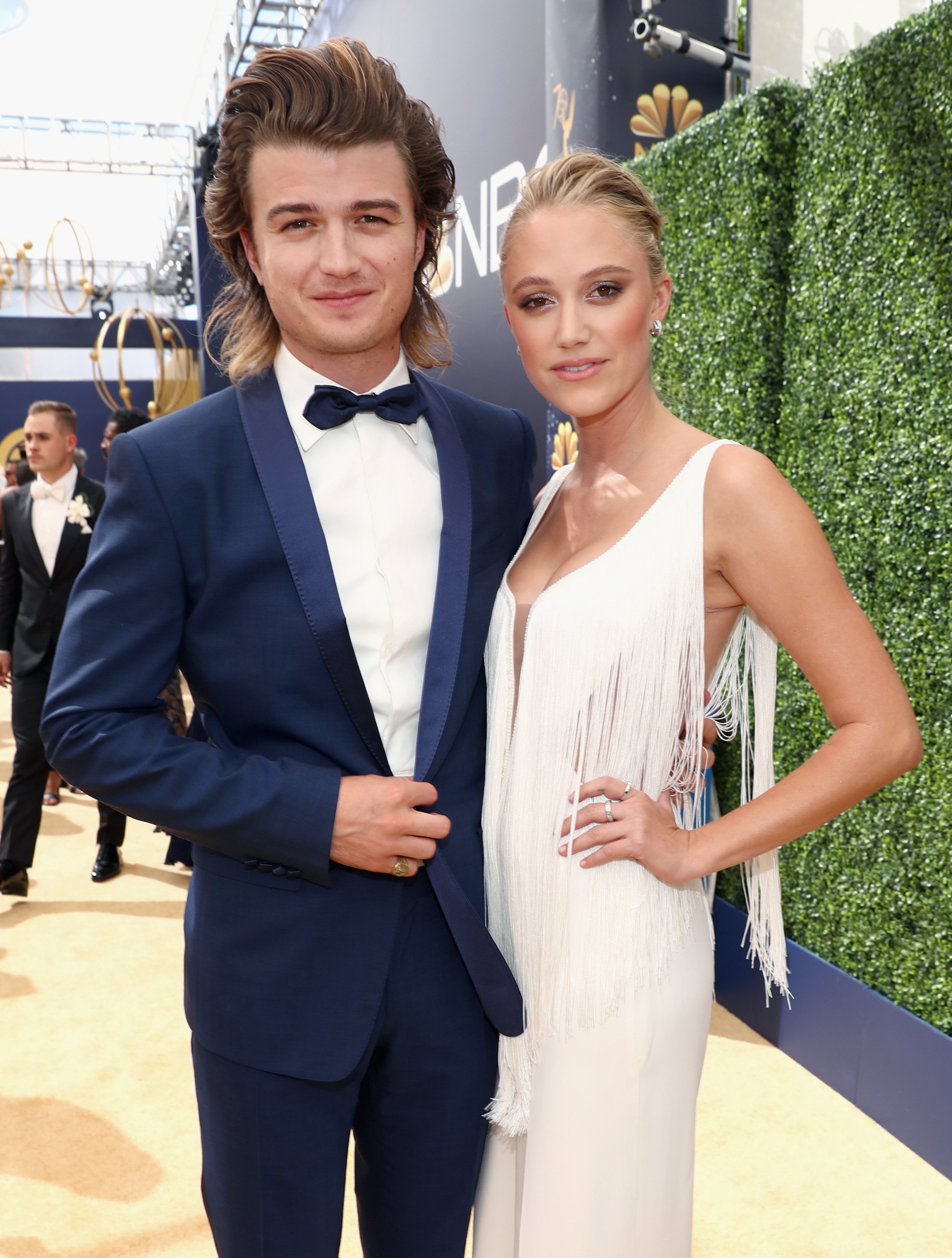 Joe Keery and Maika Monroe attend the 70th Annual Primetime Emmy Awards at Microsoft Theater on September 17, 2018, in Los Angeles, California. | Source: Getty Images
