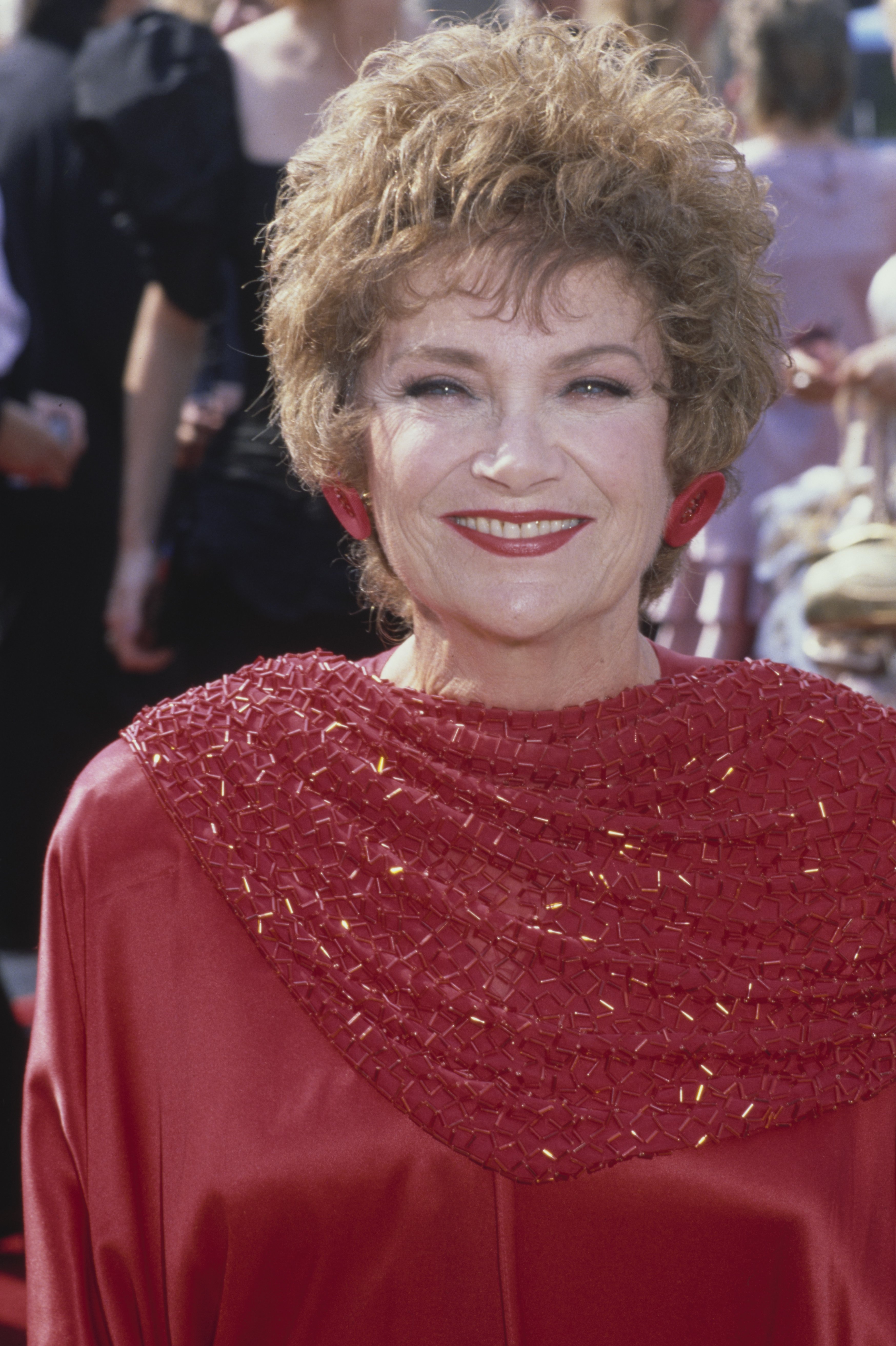 Comedian Estelle Getty attending the 40th Annual Primetime Emmy Awards at the Pasadena Civic Auditorium on 28 August 1988 in Pasadena, California. | Source: Getty Images