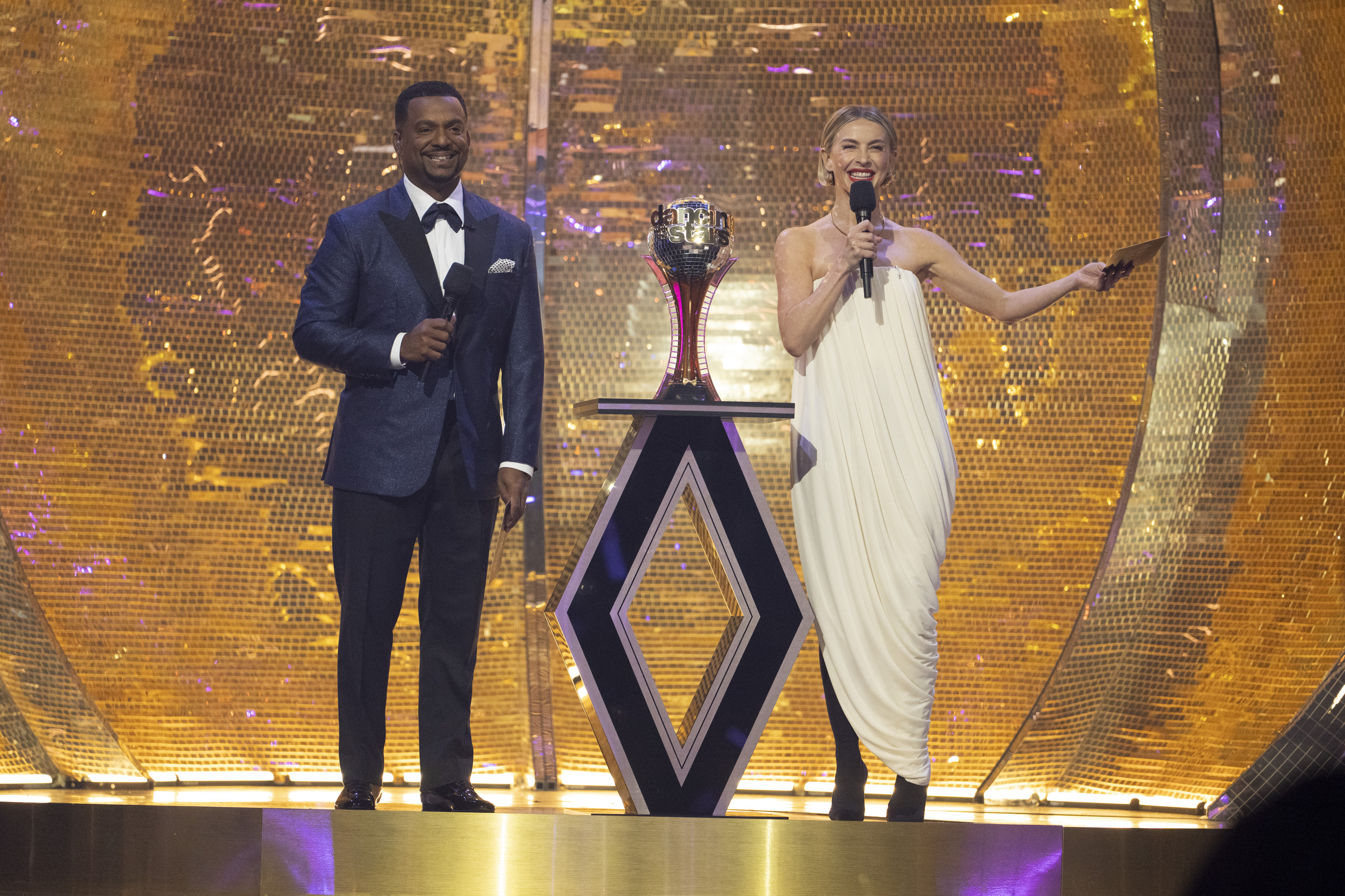 Alfonso Ribiero and Julianne Hough | Source: Getty Images