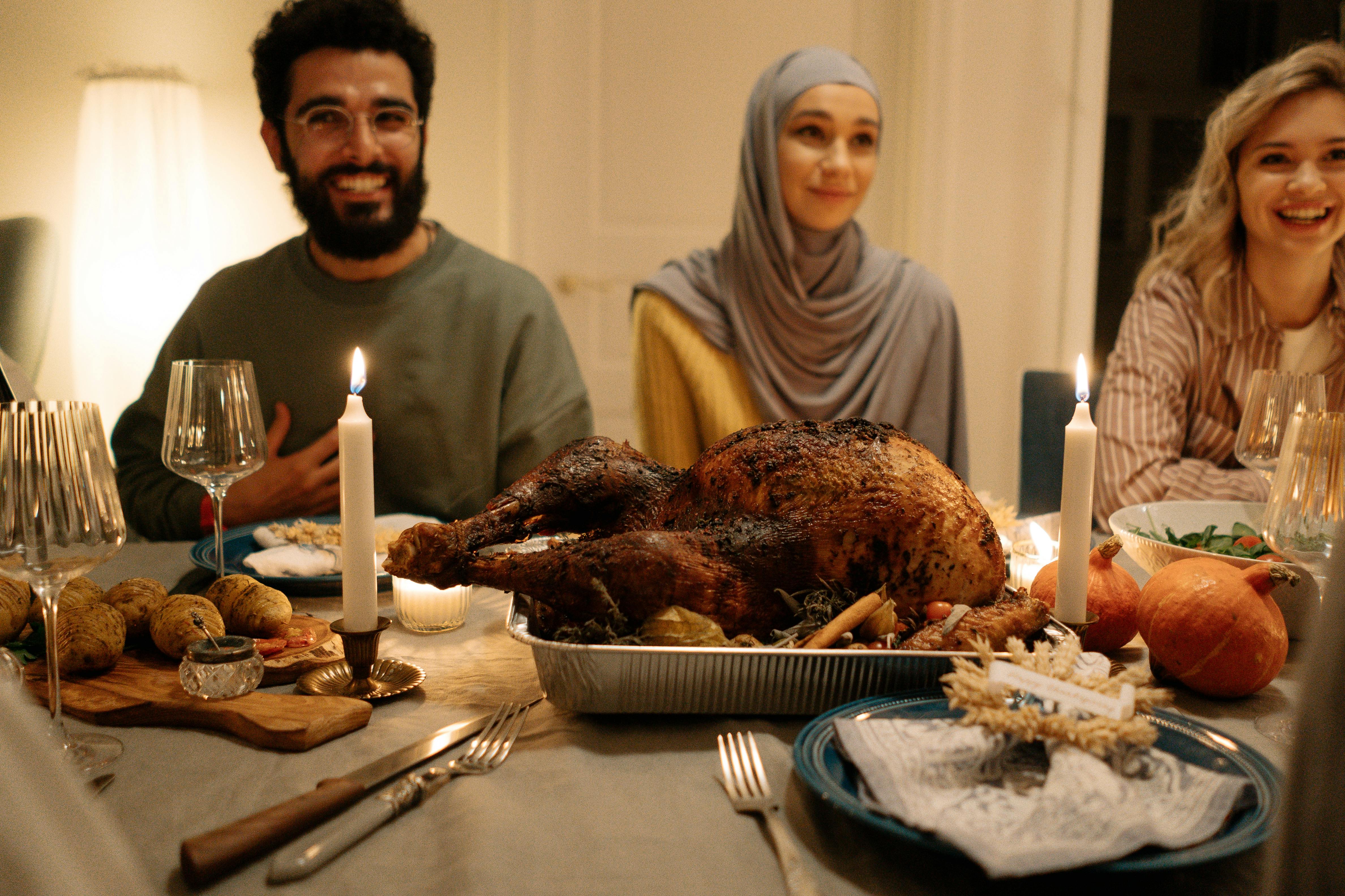 People having dinner | Source: Pexels