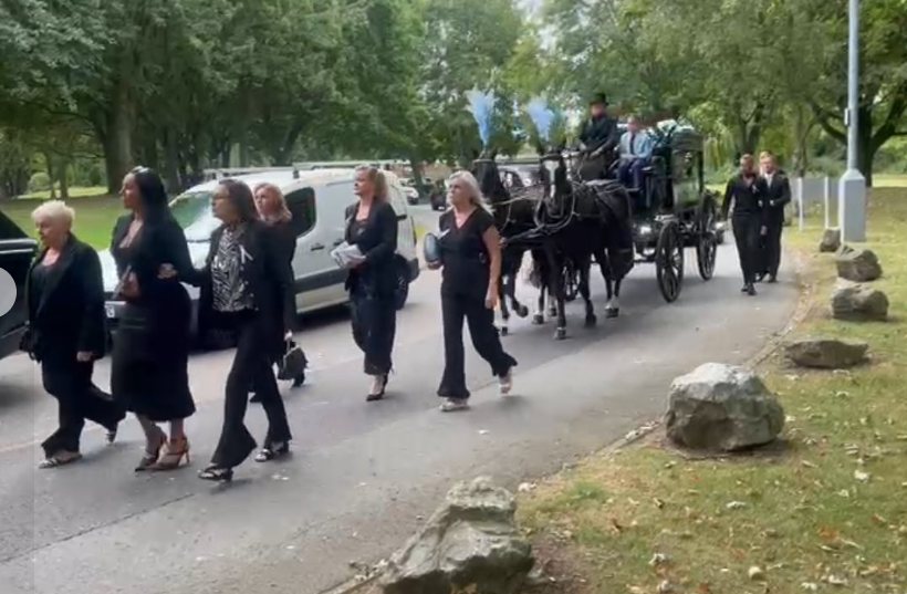 Mourners attending David's funeral from a post dated August 27, 2025 | Source: Facebook/rosefuneralsmemorials