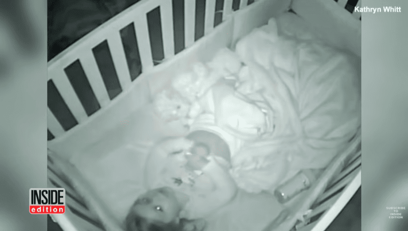 Die Eltern hörten seltsame Geräusche aus dem Schlafzimmer ihres Kleinkindes. | Quelle: YouTube/Inside Edition