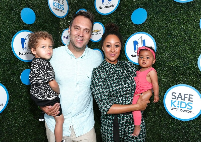 Adam Housley, Aden, Tamera Mowry-Housley, and Ariah on April 24, 2016 in Culver City, California | Photo: Getty Images