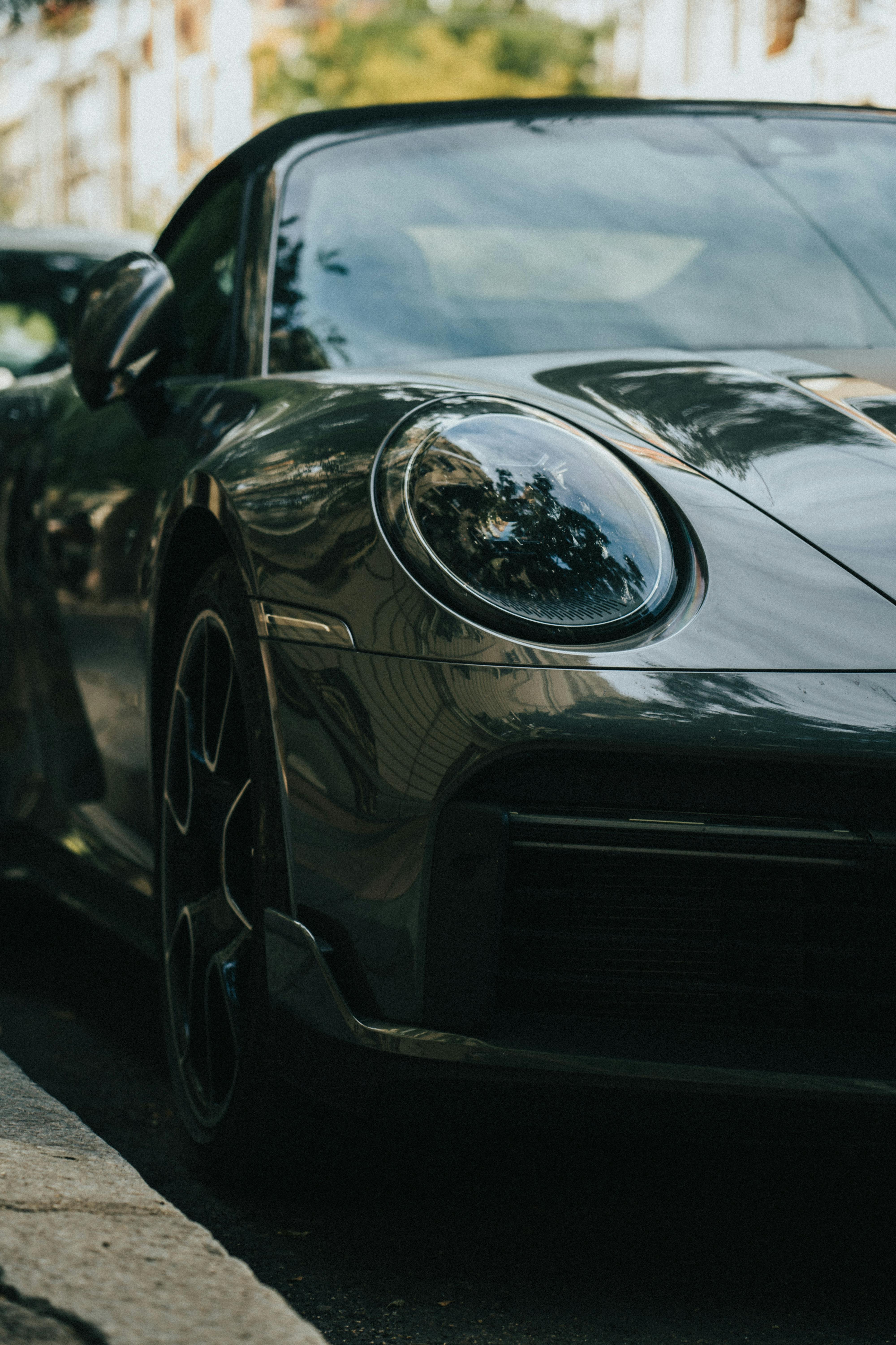 A luxurious car | Source: Pexels