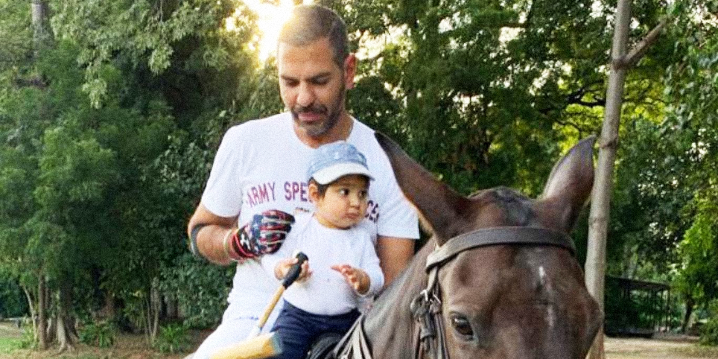 Sunjay Kapur with his son | Source: Instagram/priyasachdevkapur