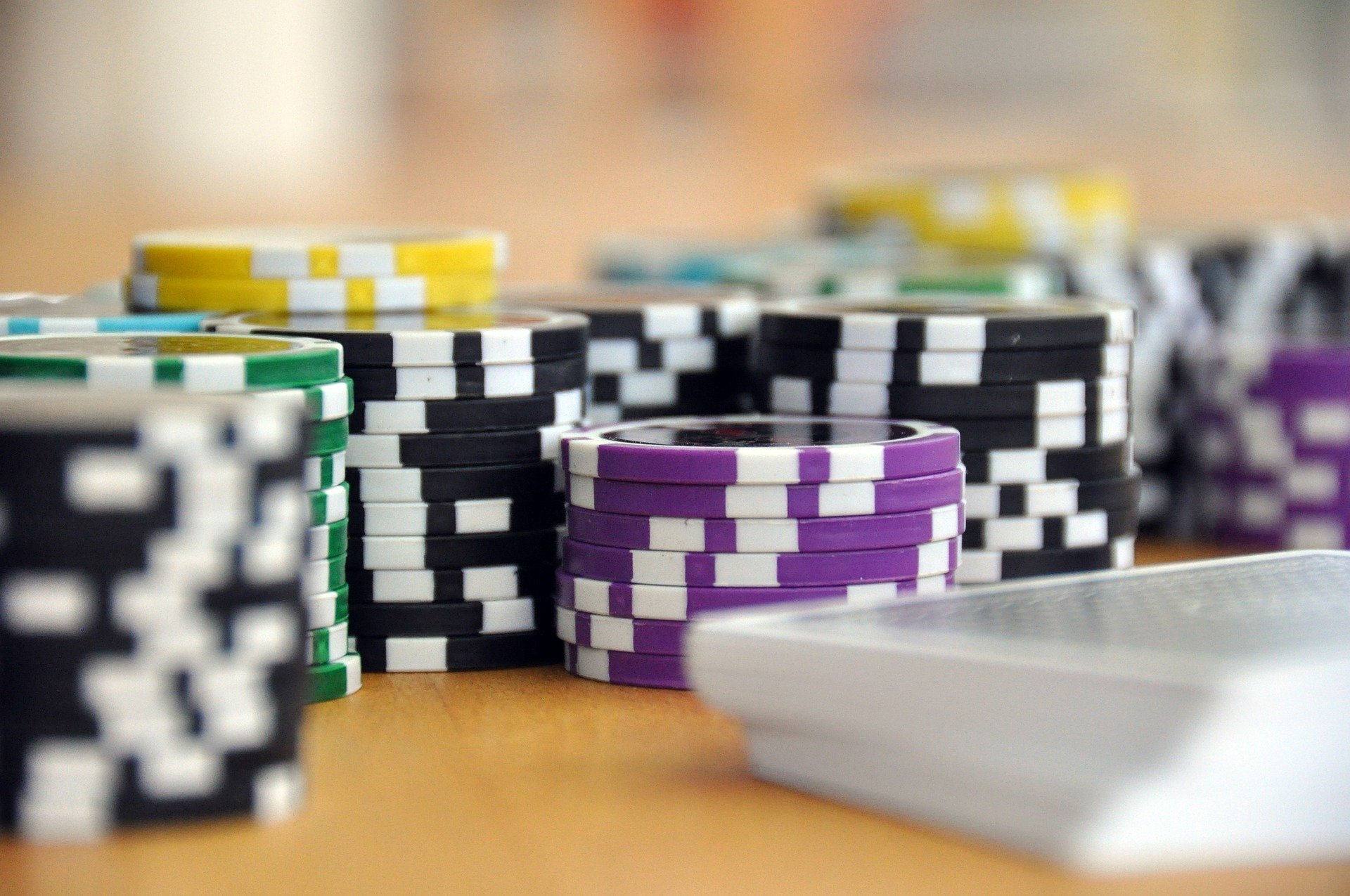 Gambling chips at a casino. | Source: Joachim Kirchner/Pixabay 