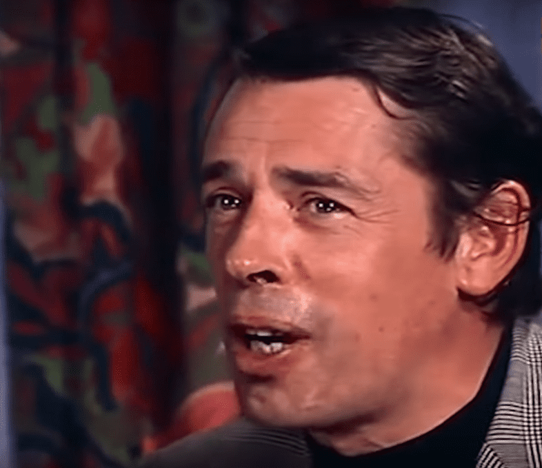 Jacques Brel au cours d'une interview à Knokke en Belgique, en 1971. | Youtube/mr rammstein is life Jacques Brel au cours d'une interview à Knokke en Belgique, en 1971. | Youtube/mr rammstein is life