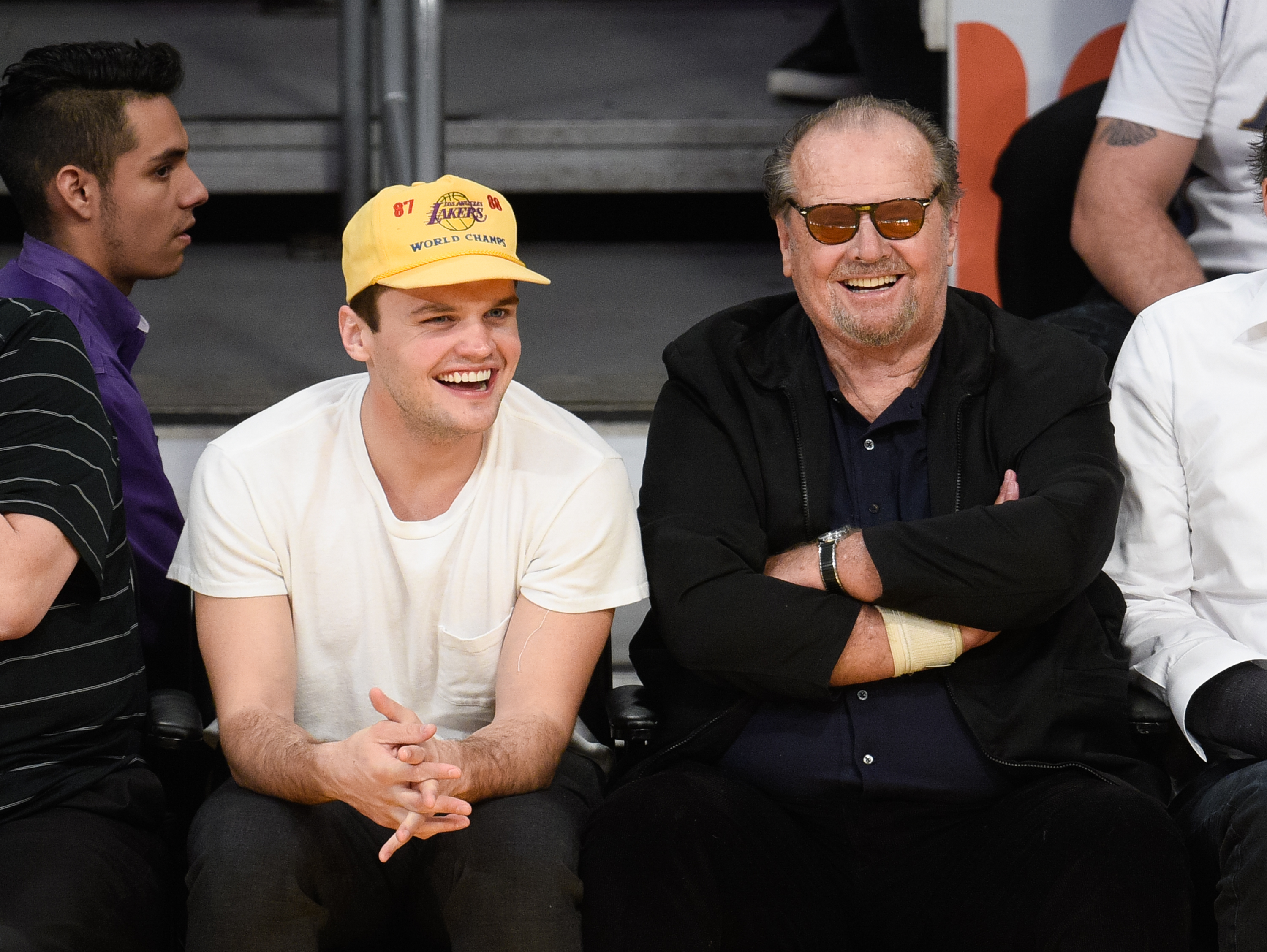 Jack Nicholson and Ray Nicholson at a basketball game between the Golden State Warriors and the Los Angeles Lakers in Los Angeles, California on March 6, 2016 | Source: Getty Images