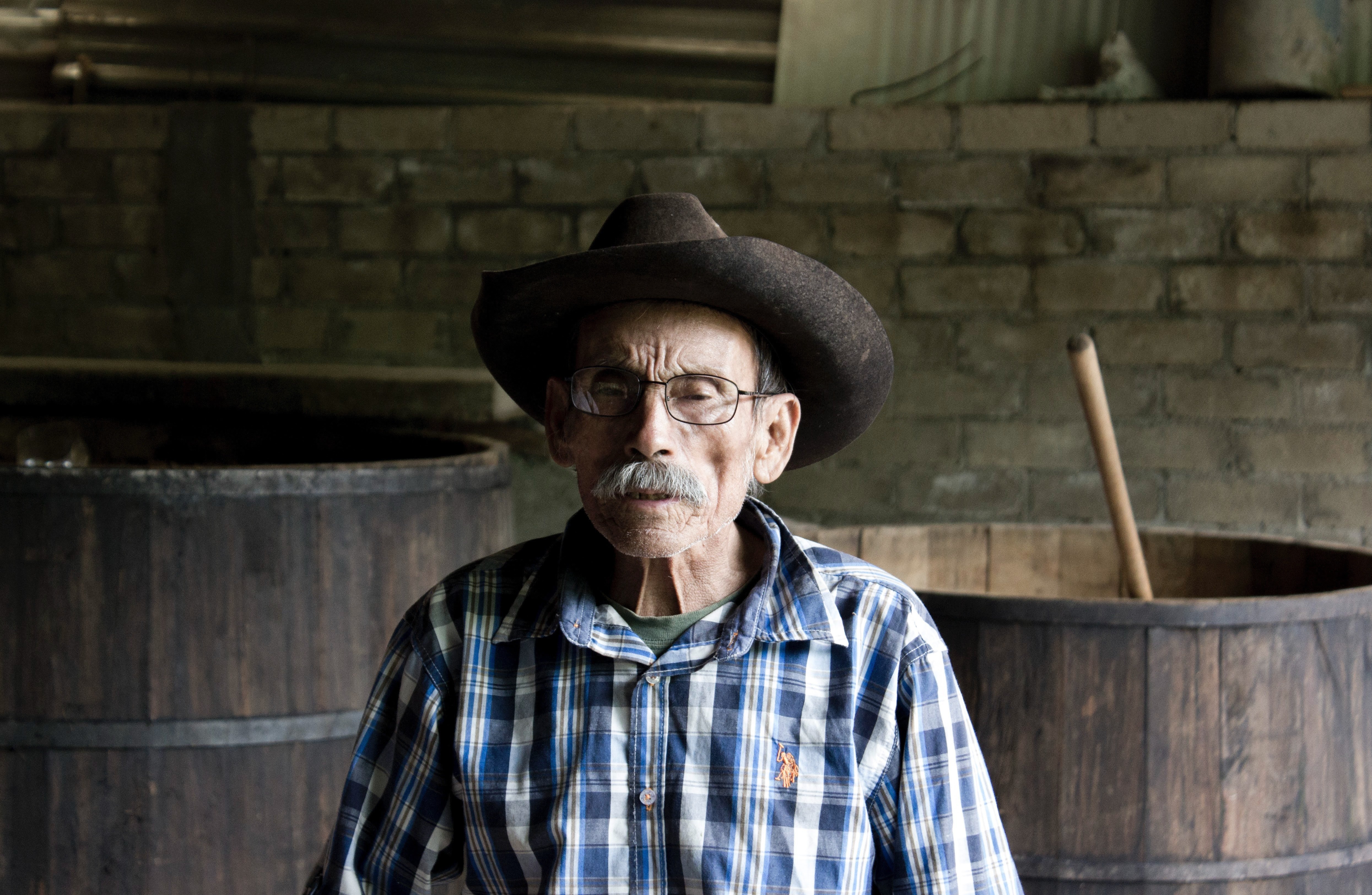 An old man with cowboy hat on. | Source: Pexels