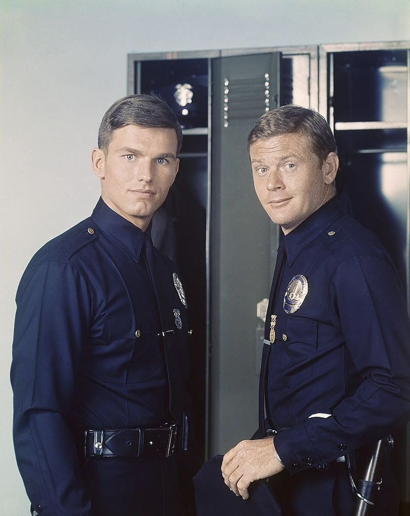 Kent McCord role playing as Officer James A. Reed and  Martin Milner role playing as Officer Peter J Malloy. | Source: Getty Images