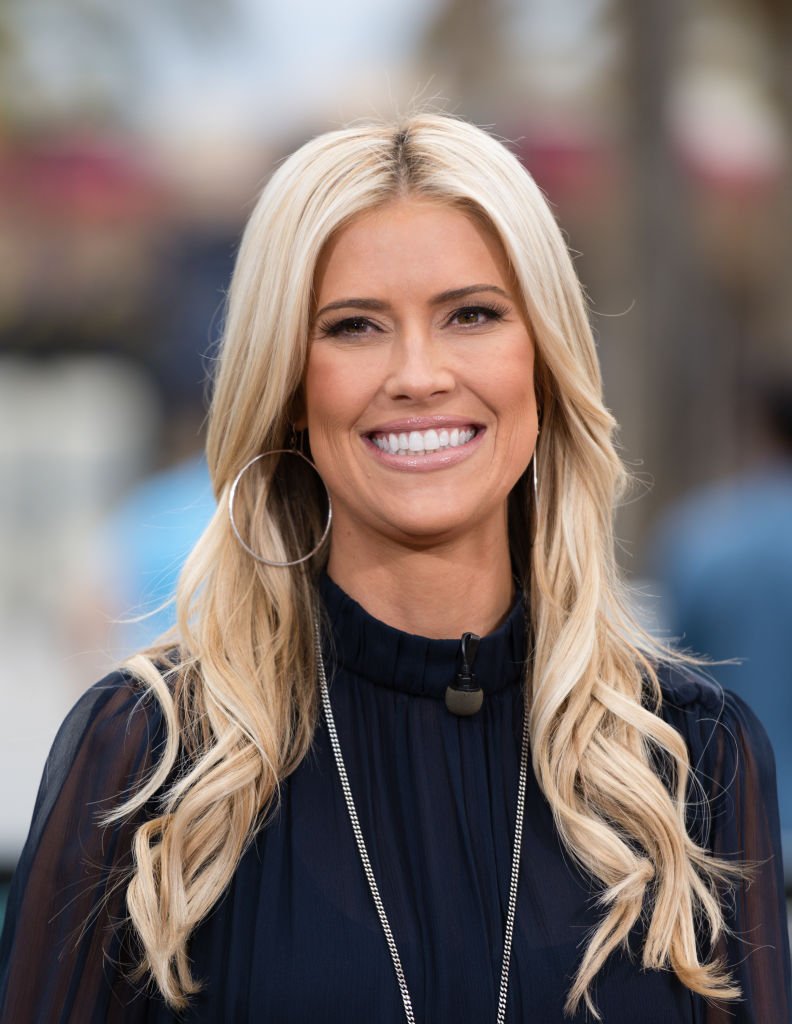 Christina Anstead visits "Extra" at Universal Studios Hollywood | Photo: Getty Images