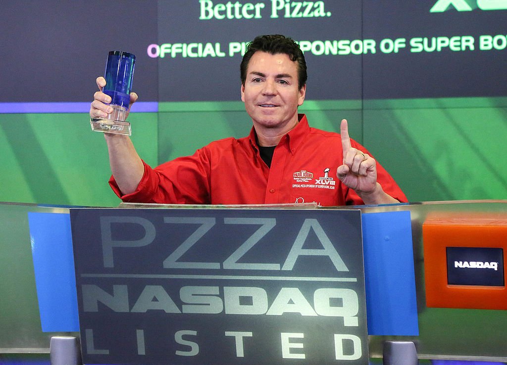  John H. Schnatter, Founder, Chairman & CEO of Papa John's International, Inc. rings the NASDAQ Opening Bell at NASDAQ MarketSite | Photo: Getty Images