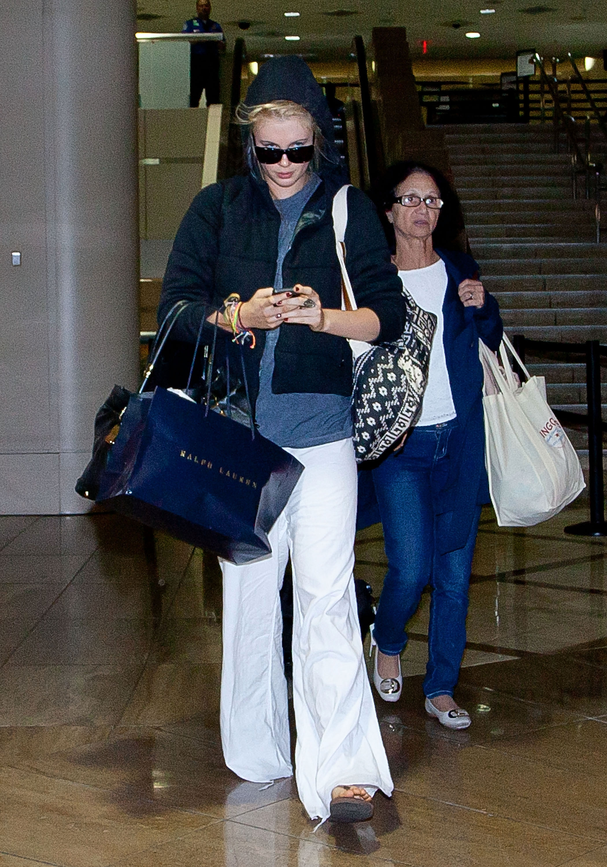 Ireland Baldwin pictured at Los Angeles International Airport on December 10, 2012, in Los Angeles, California. | Source: Getty Images