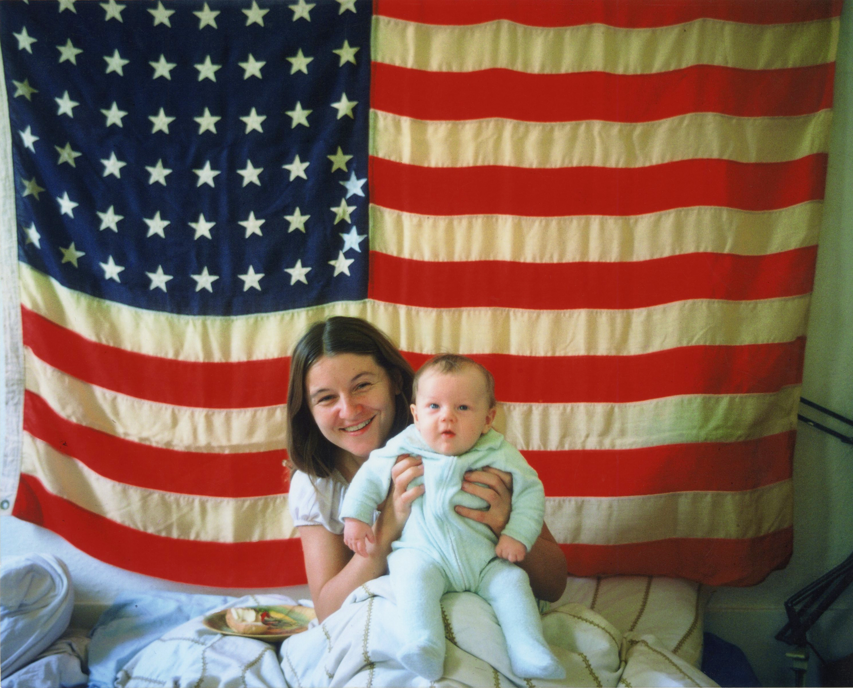 The actor and his mother posing for a portrait at home on January 1, 1975, in Hollywood, California. | Source: Getty Images