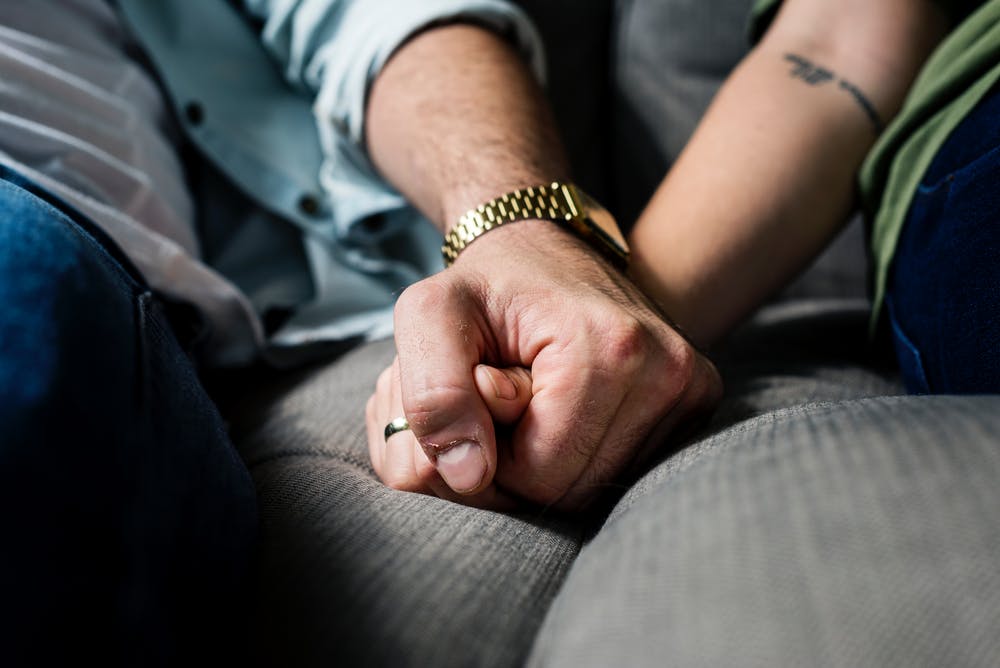 Un homme et une femme se tenant la main | Source : Pexels Un homme et une femme se tenant la main | Source : Pexels