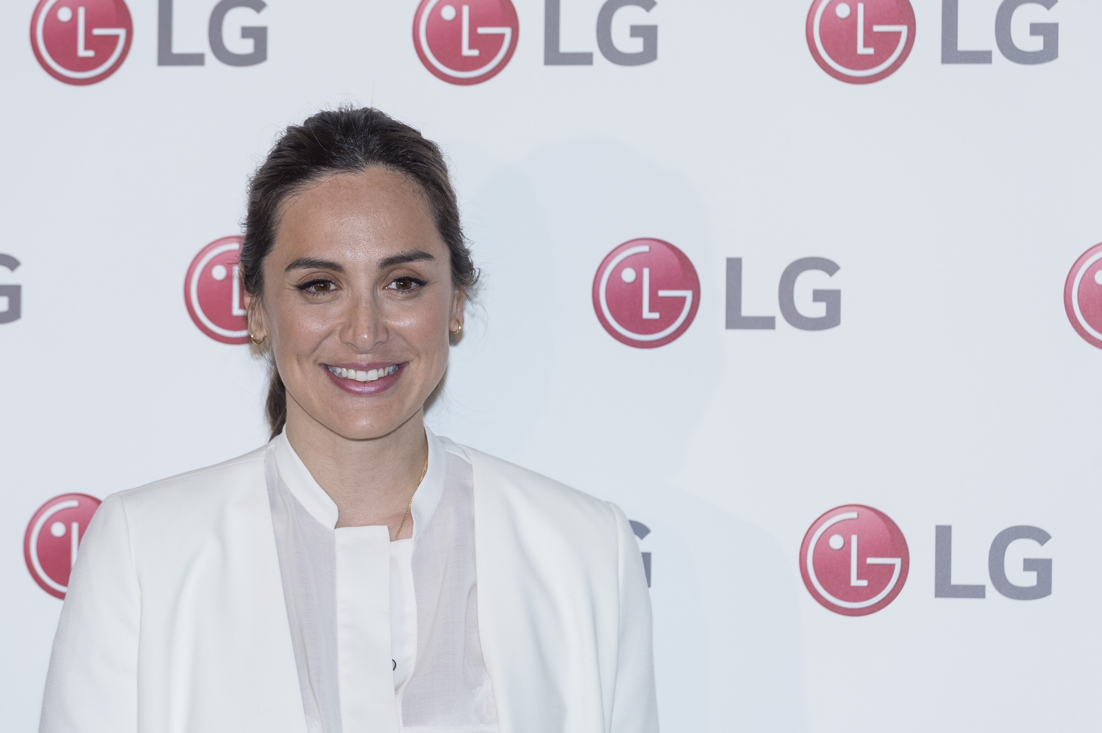 Tamara Falcó asiste a sesión de fotos en el evento benéficode LG "Air Planet Project" en abril de 2019 en Madrid, España || Fuente: Getty Images Tamara Falcó asiste a sesión de fotos en el evento benéficode LG "Air Planet Project" en abril de 2019 en Madrid, España || Fuente: Getty Images