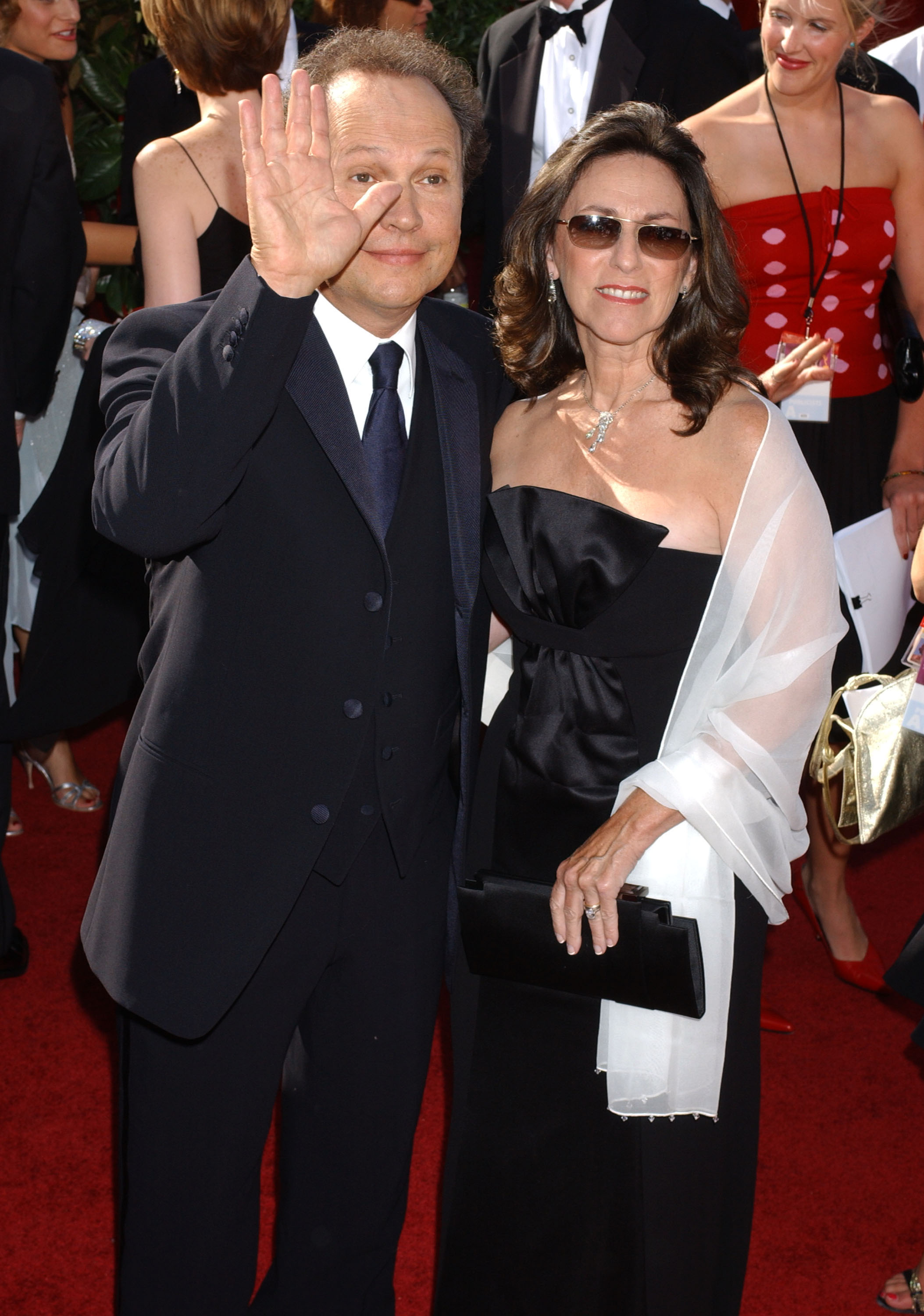 Billy Crystal and wife Janice during The 56th Annual Primetime Emmy Awards - Arrivals at The Shrine Auditorium on September 19, 2004, in Los Angeles, California, United States. | Source: Getty Images