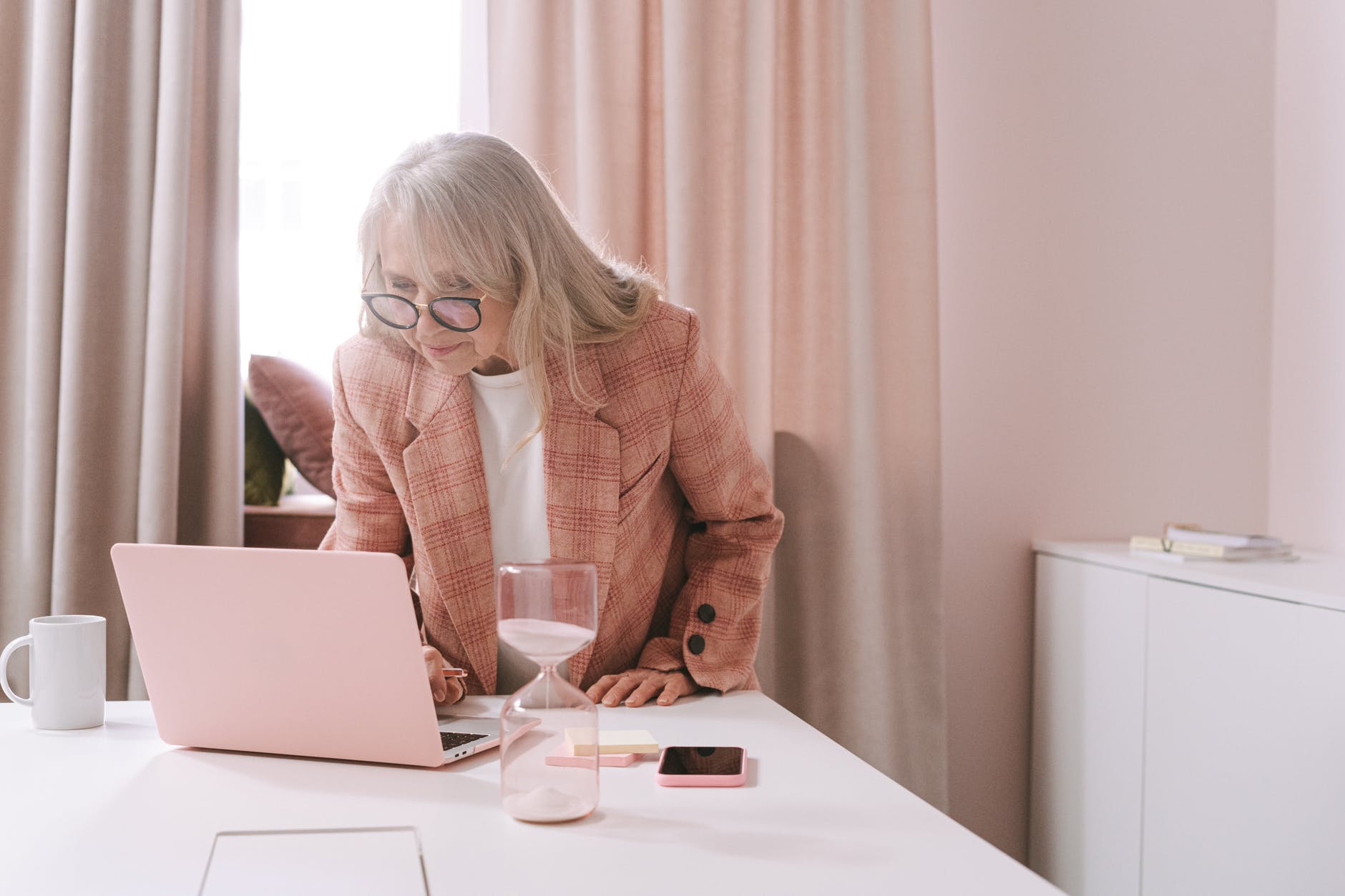 Mrs. Roberts had a meeting with important people. | Source: Pexels