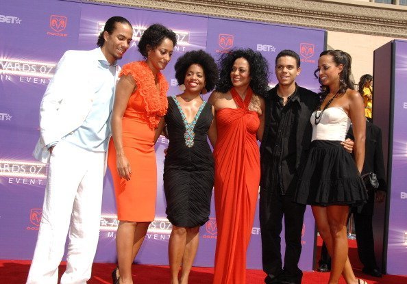 Diana Ross, and her kids on the red carpet | Photo: Getty Images