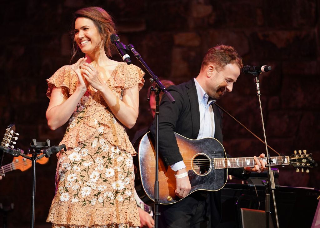 Mandy Moore and Taylor Goldsmith at 20th Century Fox Television and NBC Present "This Is Us" FYC Event at John Anson Ford Amphitheatre on June 06, 2019. | Photo: Getty Images