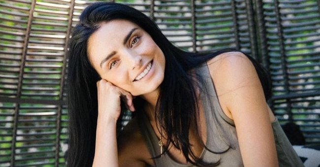 instagram.com/aislinnderbez/