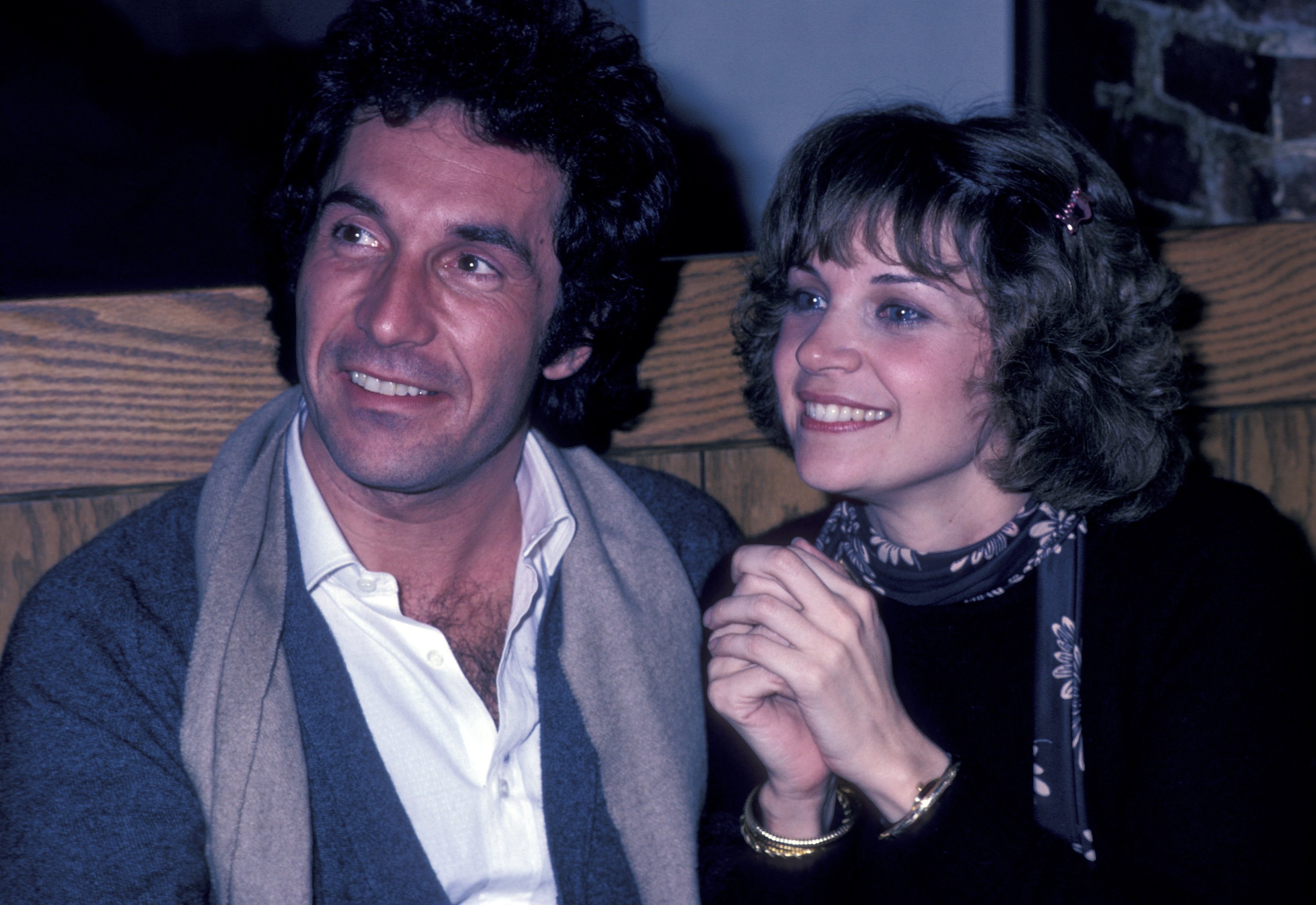 Bill Hudson and Cindy Williams at a "Hysterical" wrap party on February 1, 1982 | Source: Getty Images