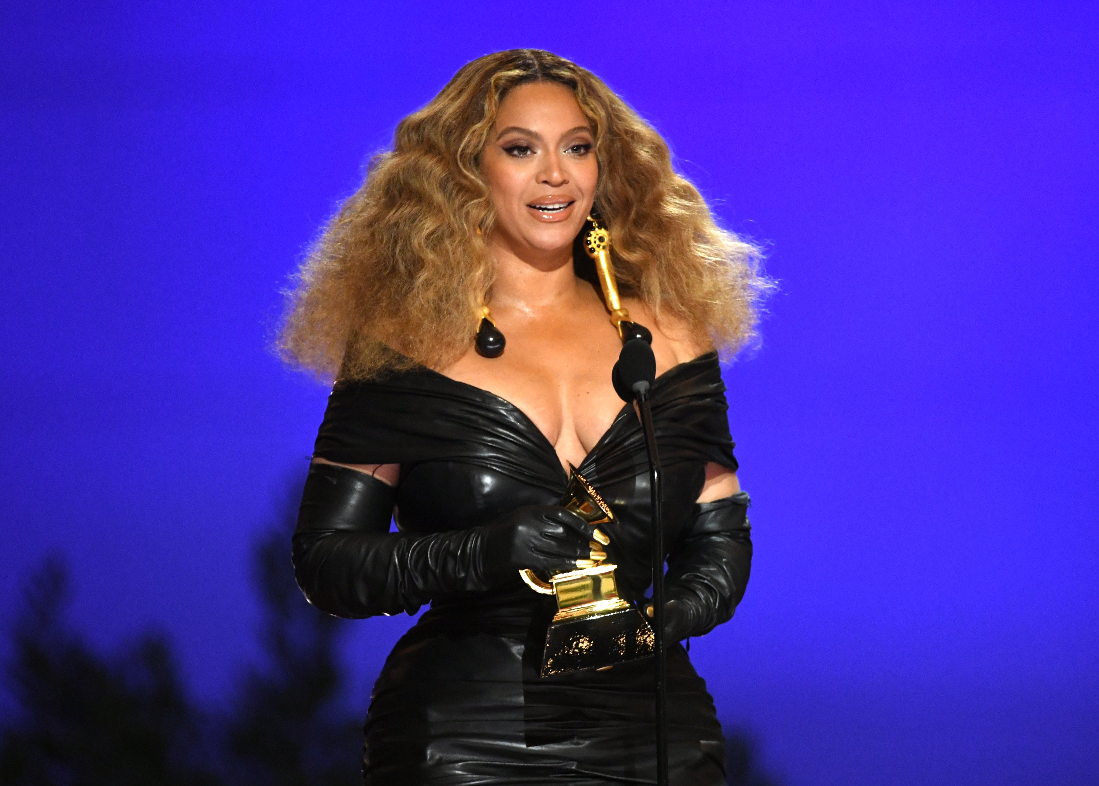 Beyoncé en la entrega número 63 de los Premios Grammy en Los Ángeles, 14 de marzo de 2021.| Foto: Getty Images