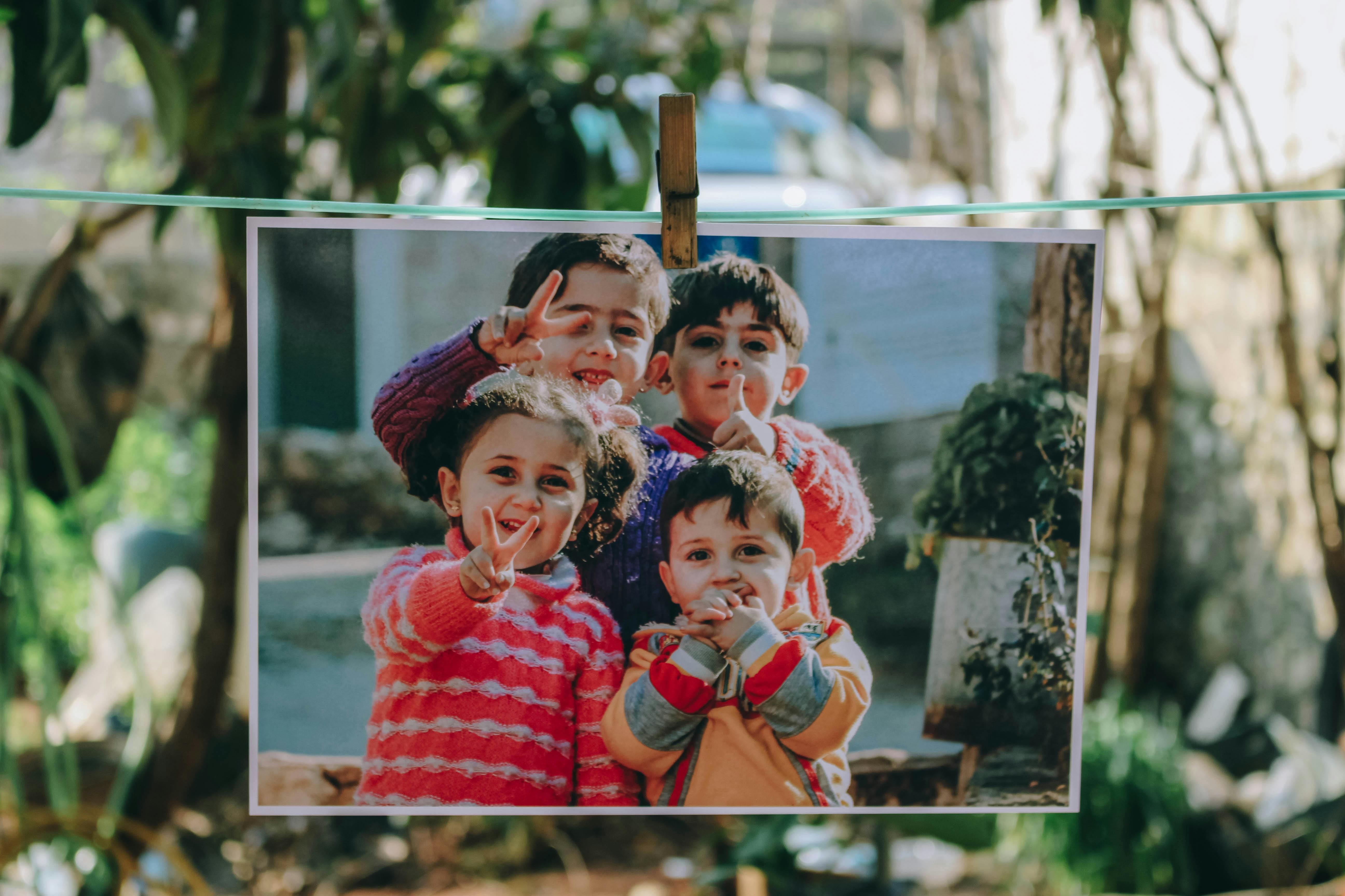 A picture of siblings together | Source: Pexels