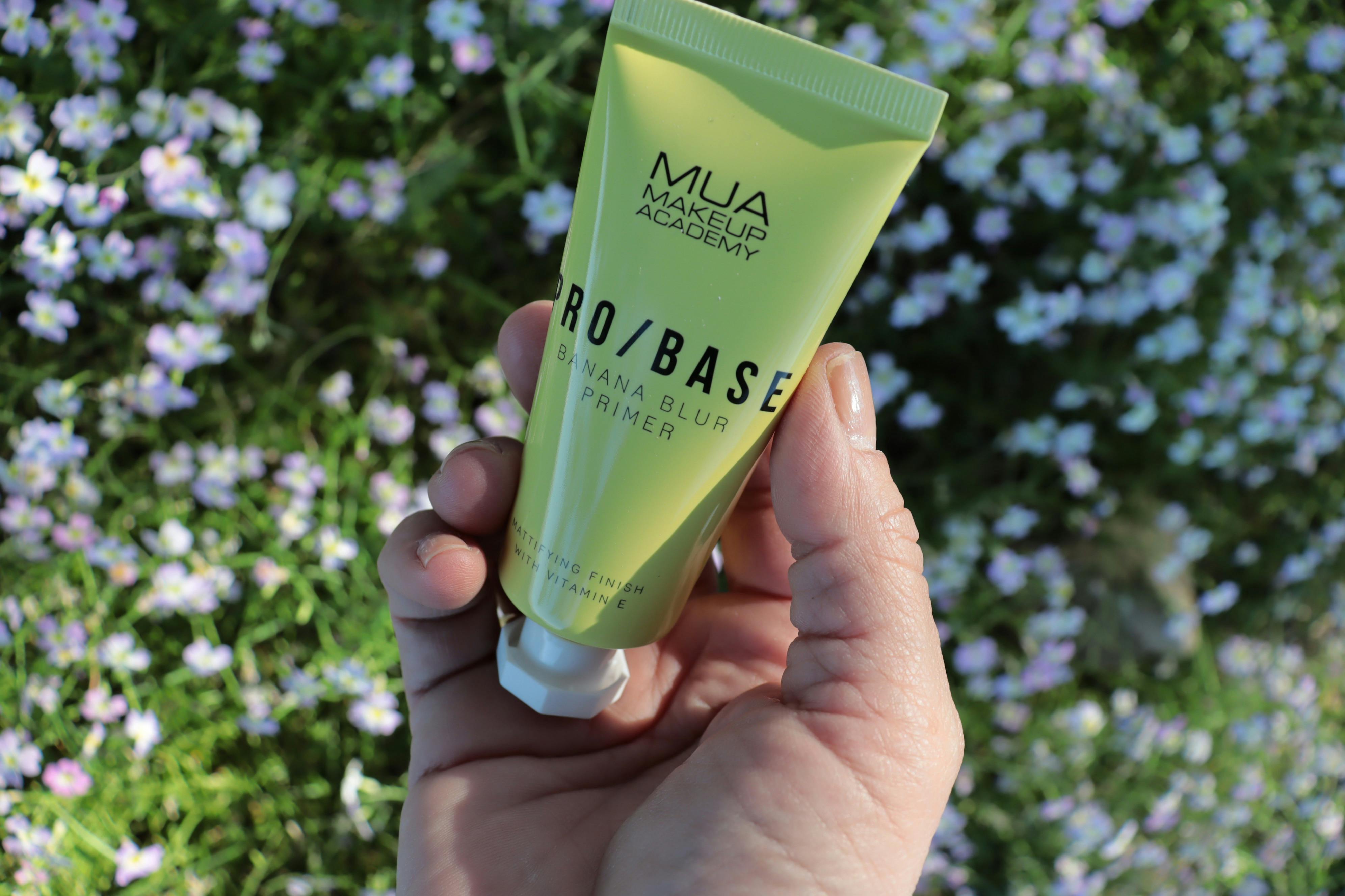 Use a hydrating makeup primer | Source: Pexels