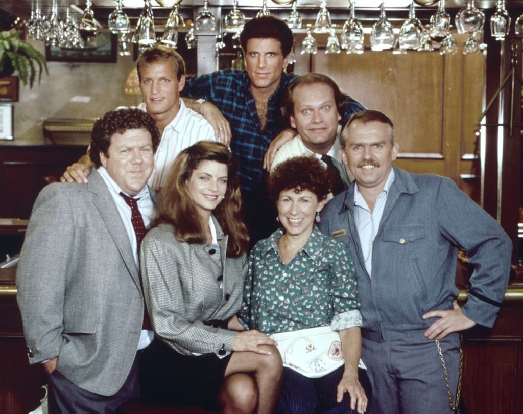 Cheers cast members pose for a portrait in October 1983 in Los Angeles, California | Photo: Getty Images