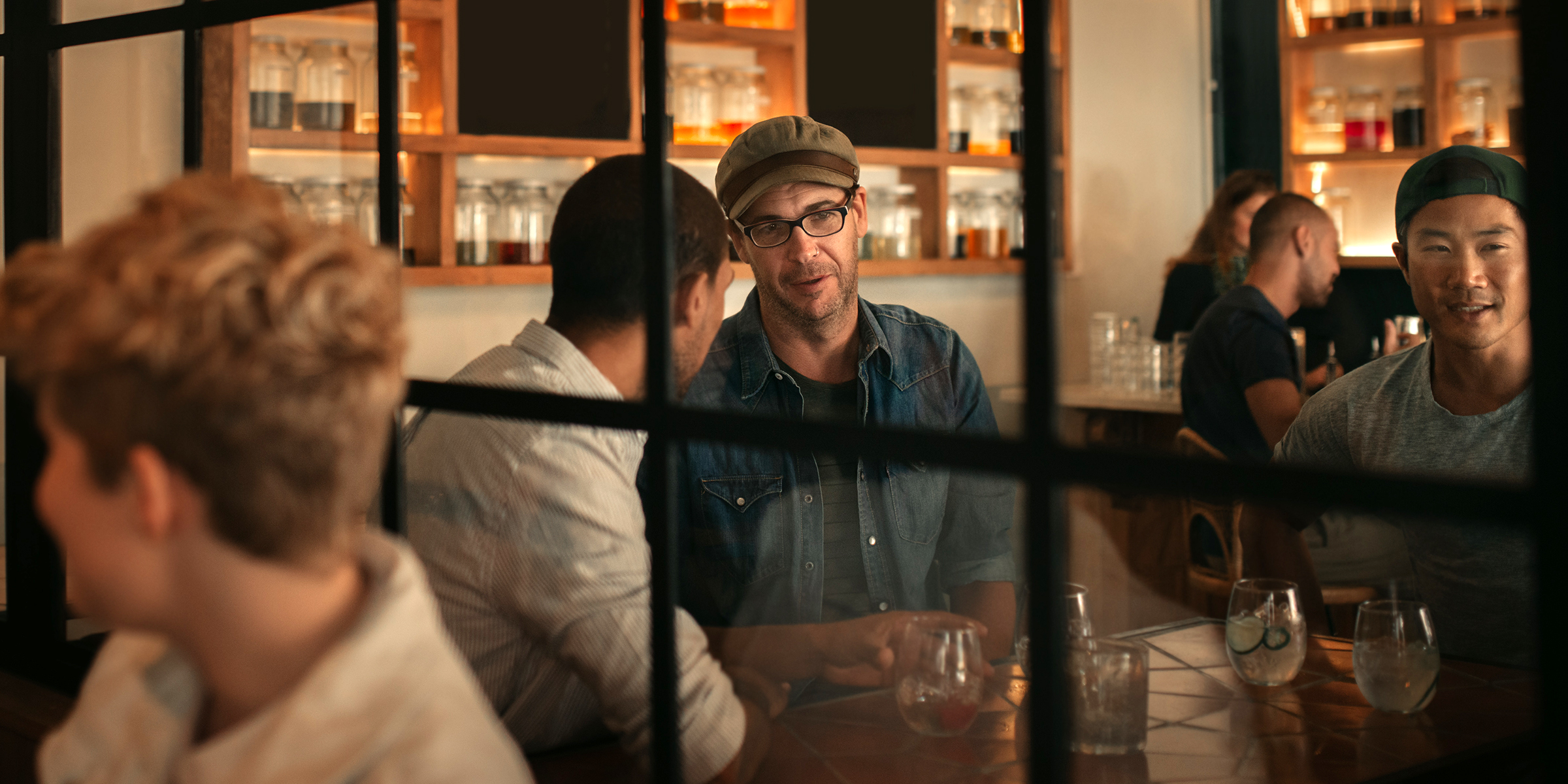 Friends at a restaurant | Source: Shutterstock