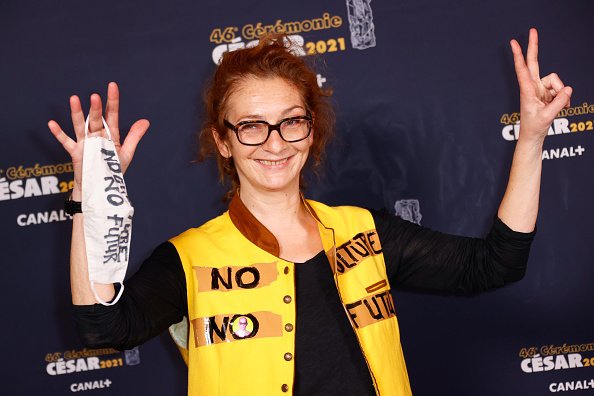 Corinne Masiero arrive à la 46e cérémonie des César du cinéma.|Photo : Getty Images