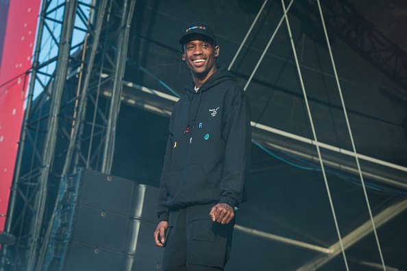 Travis Scott performs during Lollapalooza Festival at Hippodrome de Longchamp on July 21, 2018 | Photo: Getty Images