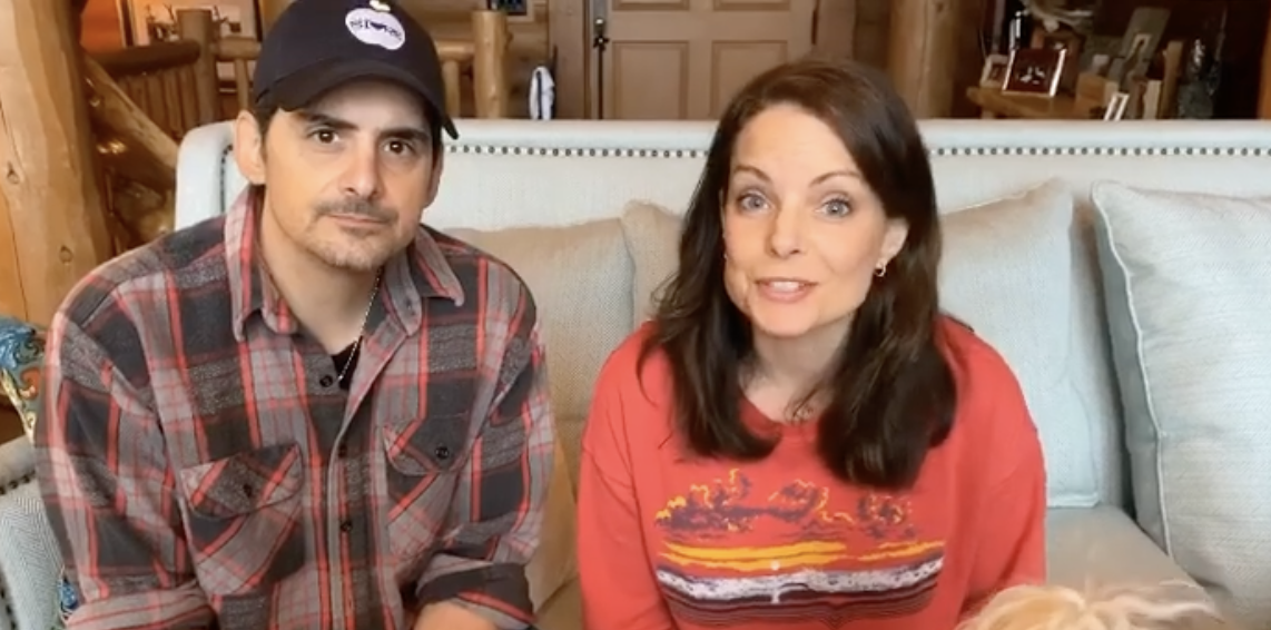 Brad Paisley and Kimberly Williams-Paisley recording a video, dated March 2020 | Source: Instagram/bradpaisley