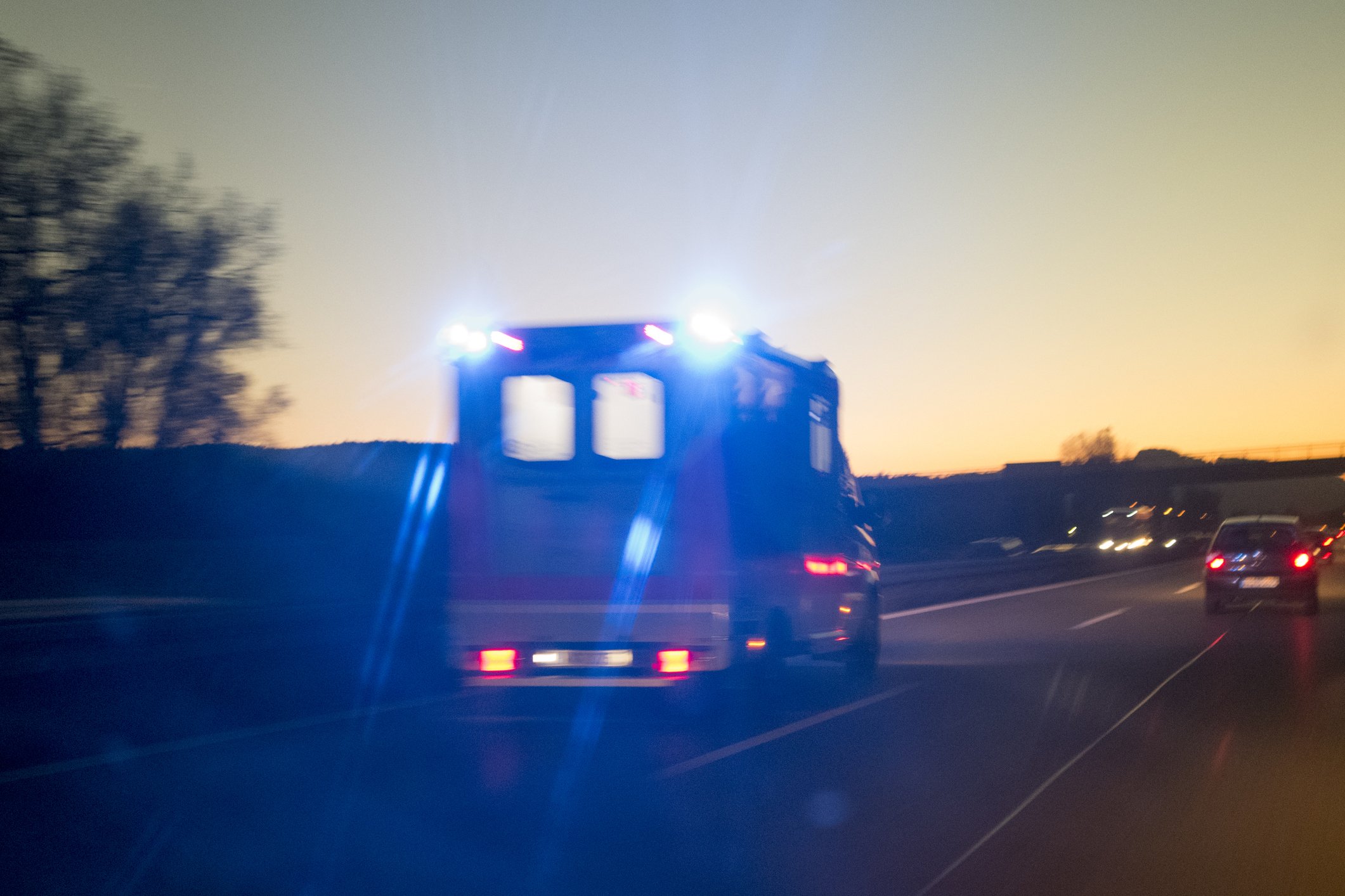 Krankenwagen auf Autobahn I Quelle: Getty Images